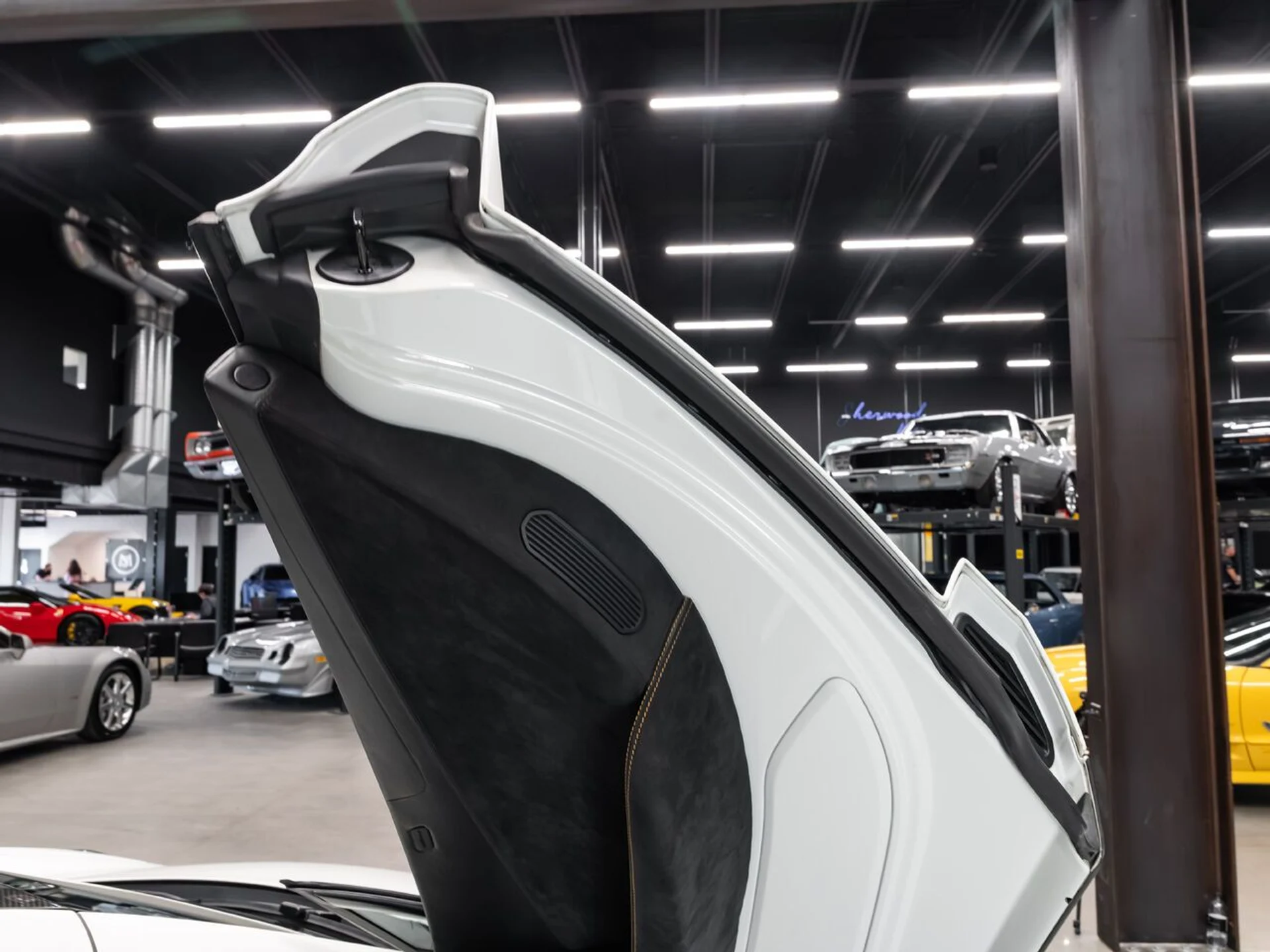 mph097_452174542_mclaren_mp4_12c_2012_ab151ba88b