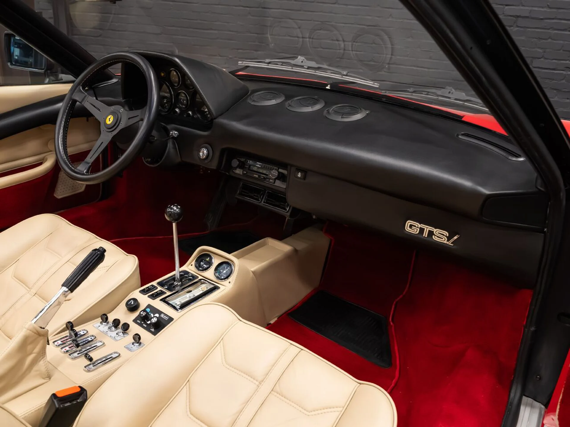 mph097_758522393_ferrari_308_gtsi_1982_d6ae070134