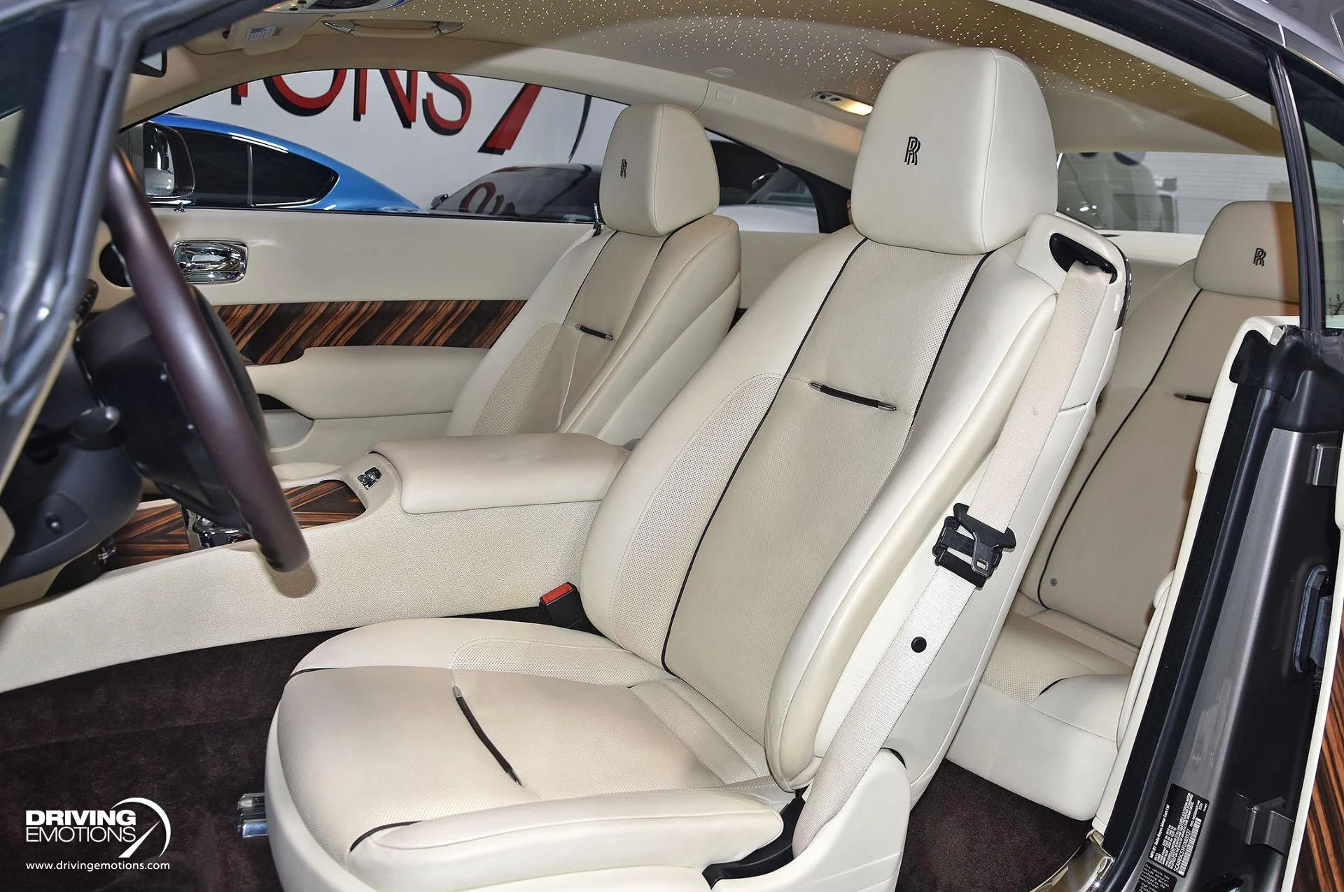 mph098_1123368536_883_p99_l_237741a7c6