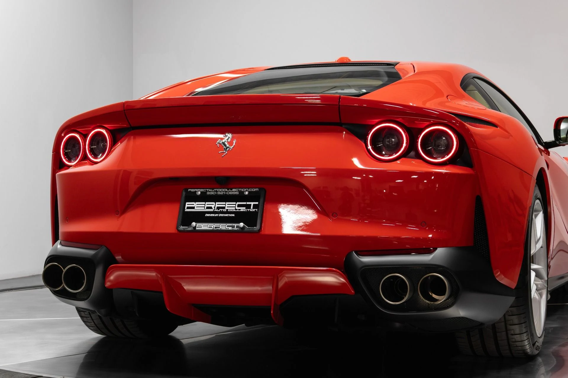 mph098_1216360862_Used_2018_Ferrari_812_Superfast_1763480061_a89164fe1c