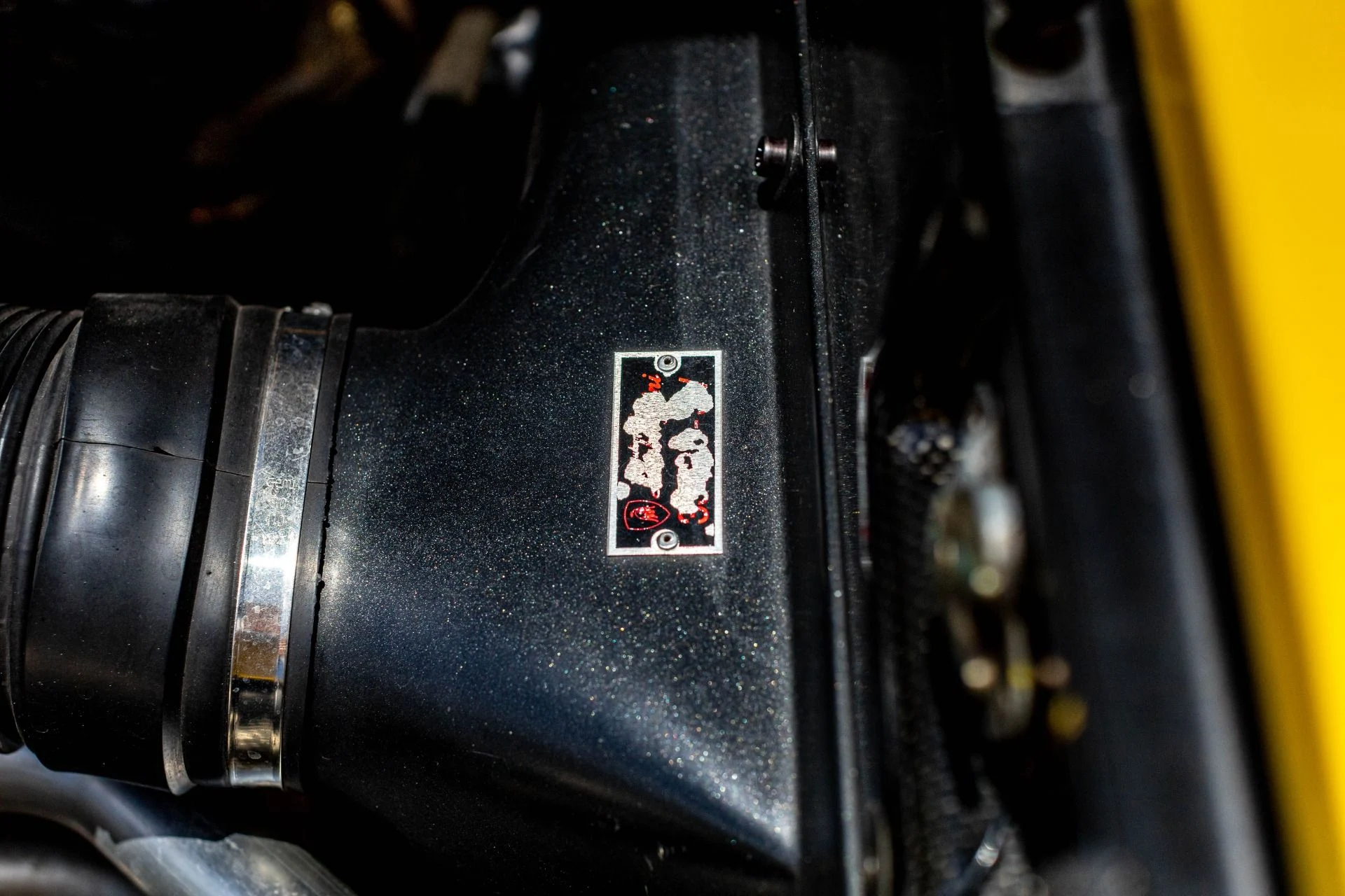 mph098_157880913_Used_2001_Lamborghini_Diablo_VT_IMMACULATE_CONDITION_W_EXTENSIVE_CARBON_19_K_SERVICE_PERFORMED_1659125279_dffda41cad