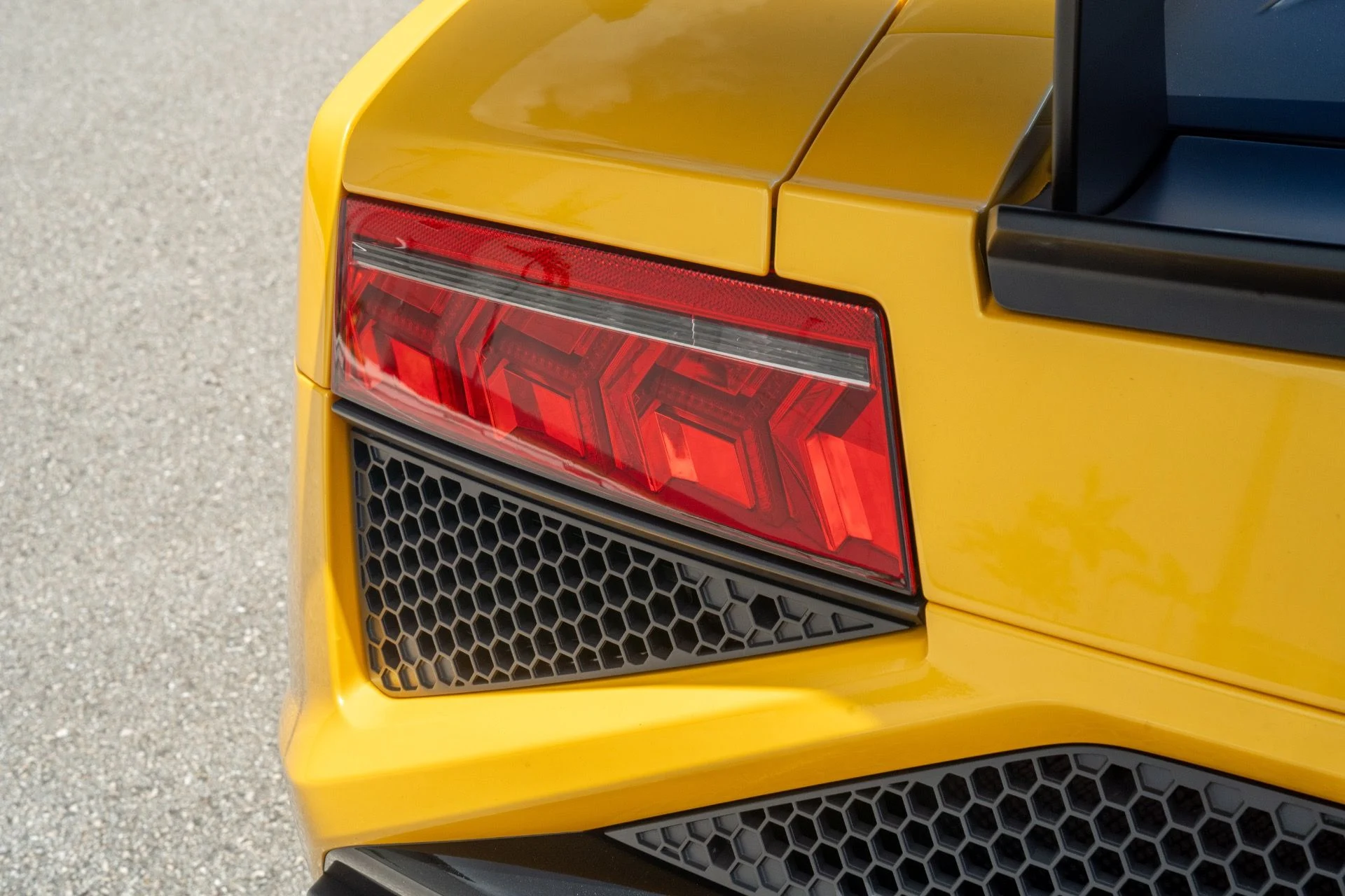 mph098_186447660_Used_2014_Lamborghini_Gallardo_LP_570_4_Squadra_Corse_1755029703_1c721811e5