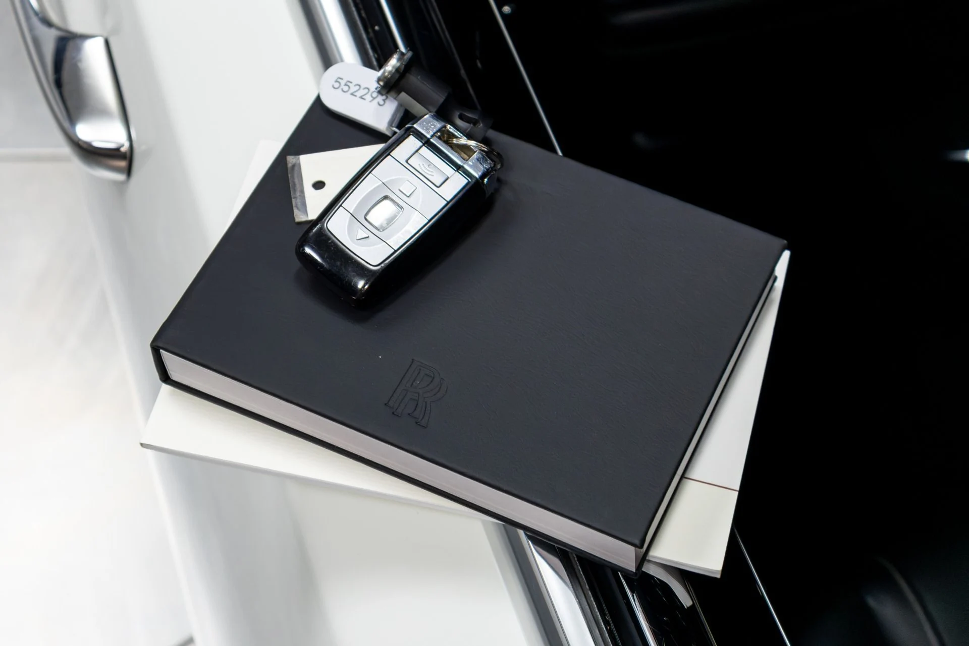 mph098_1925188763_Used_2016_Rolls_Royce_Ghost_1775018885_cfb1e18572