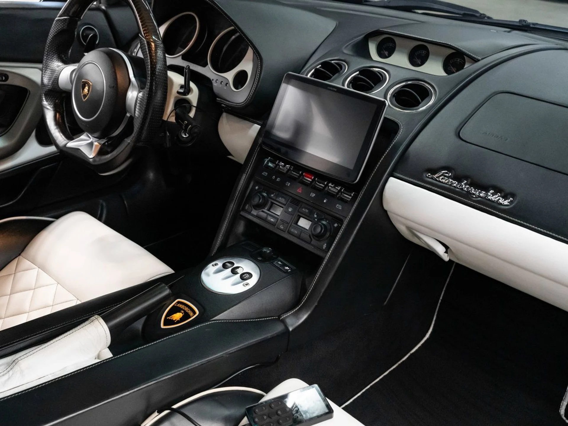 mph098_2085235639_lamborghini_gallardo_2007_640d0cabbd