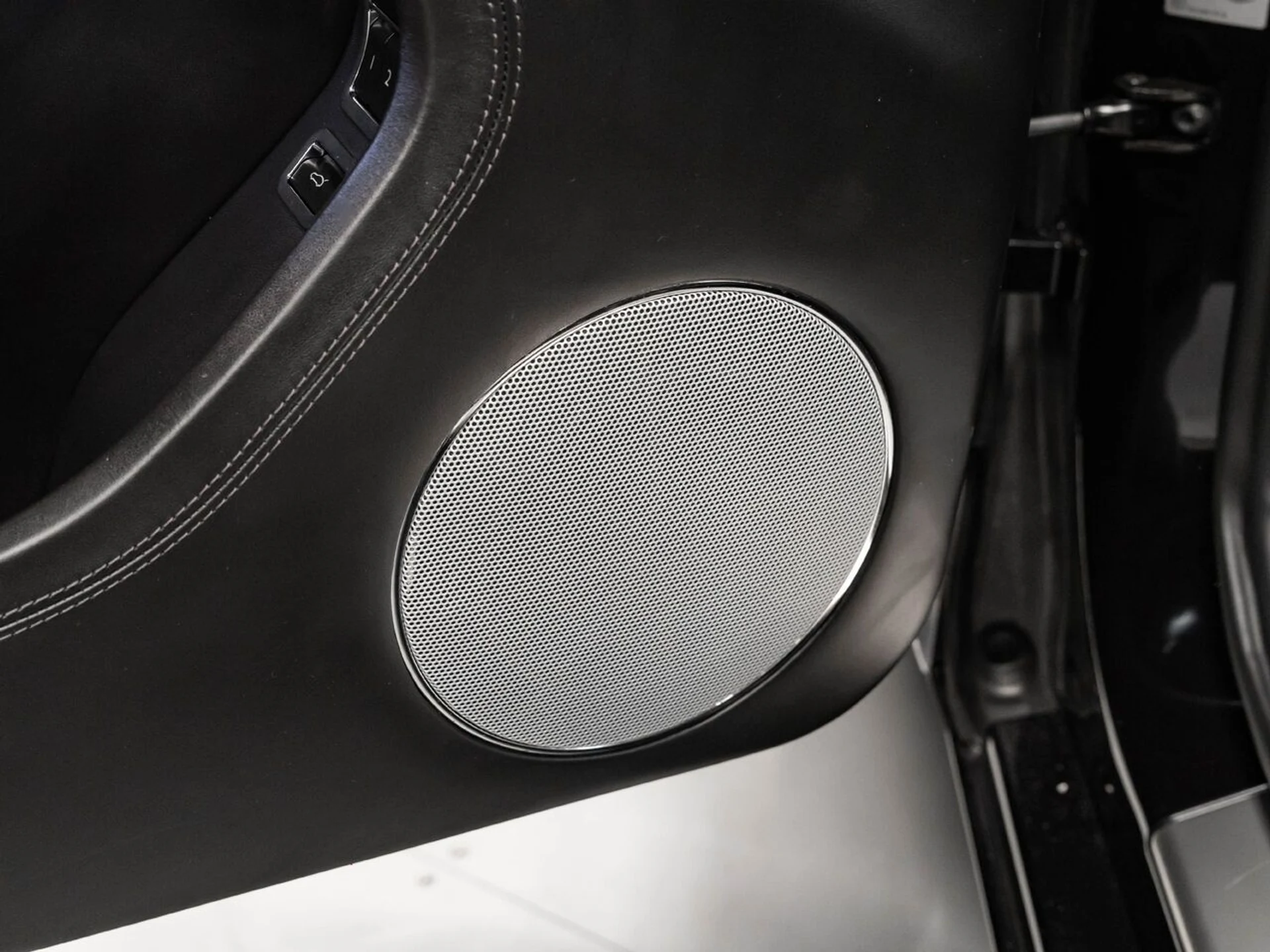 mph098_2236126049_bentley_continental_2022_50a5777769