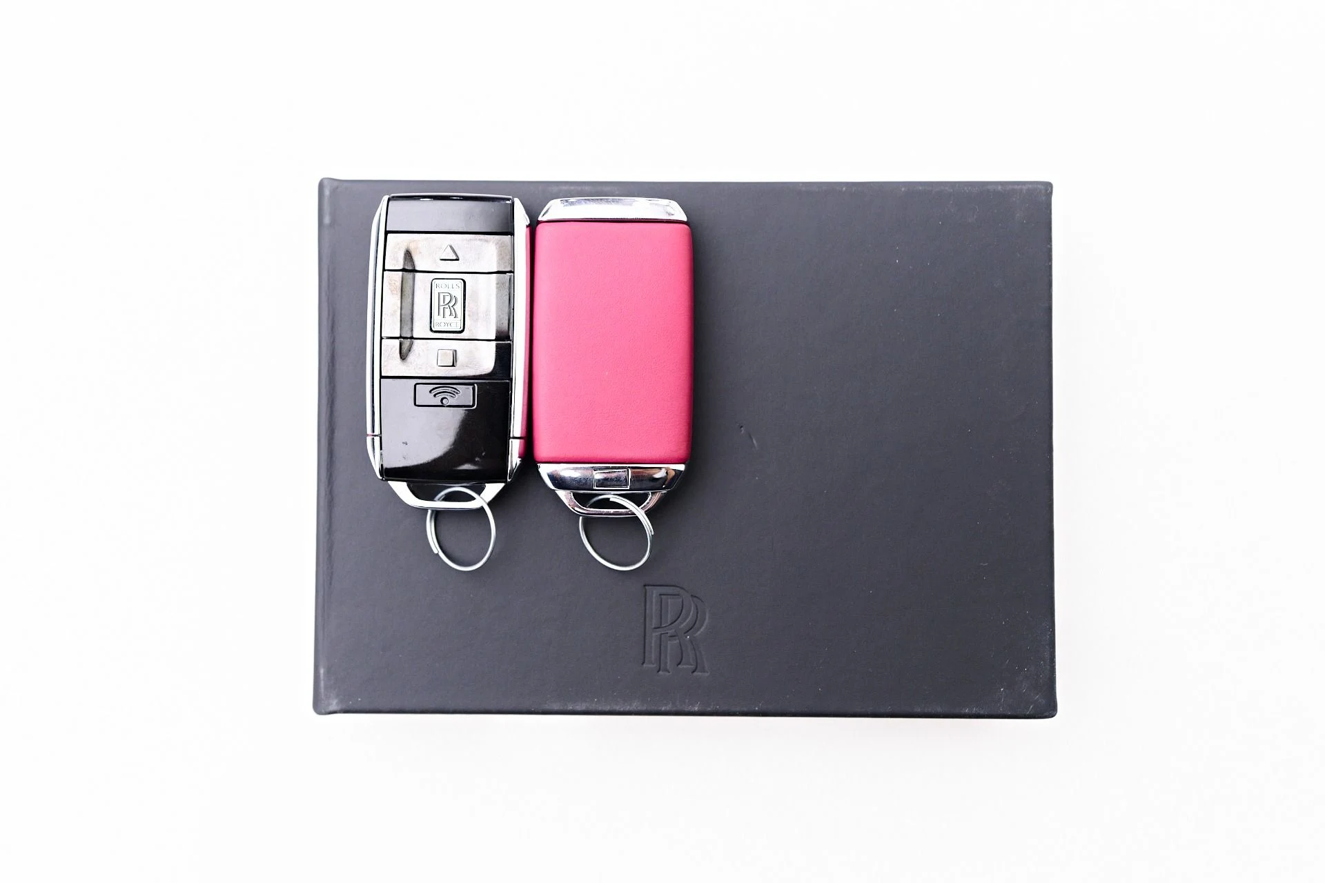 mph098_2310902407_Used_2024_Rolls_Royce_Ghost_Base_1750545584_a7f63334e3