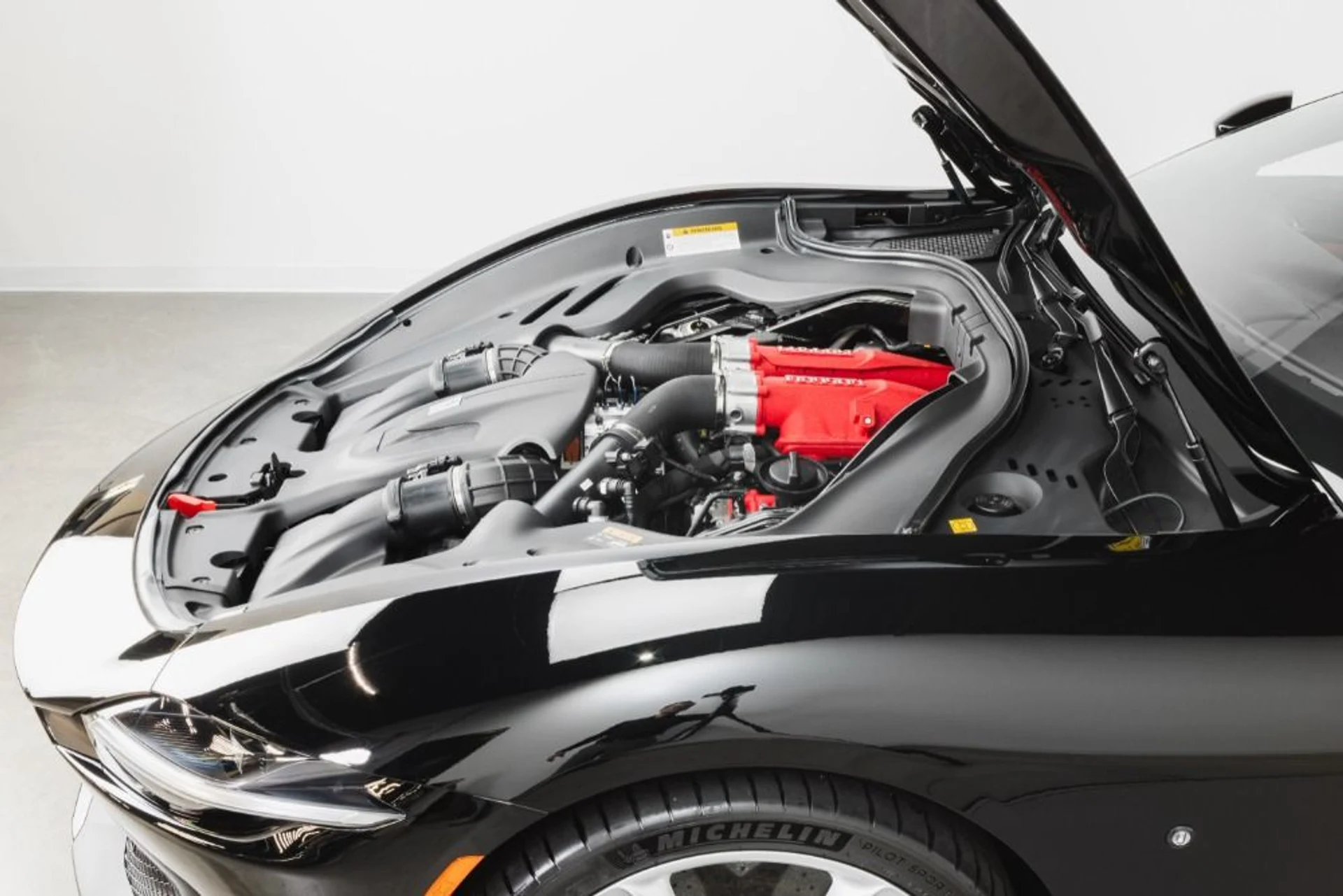 mph098_257305734_Used_2024_Ferrari_Roma_Spider_6b20c5c285