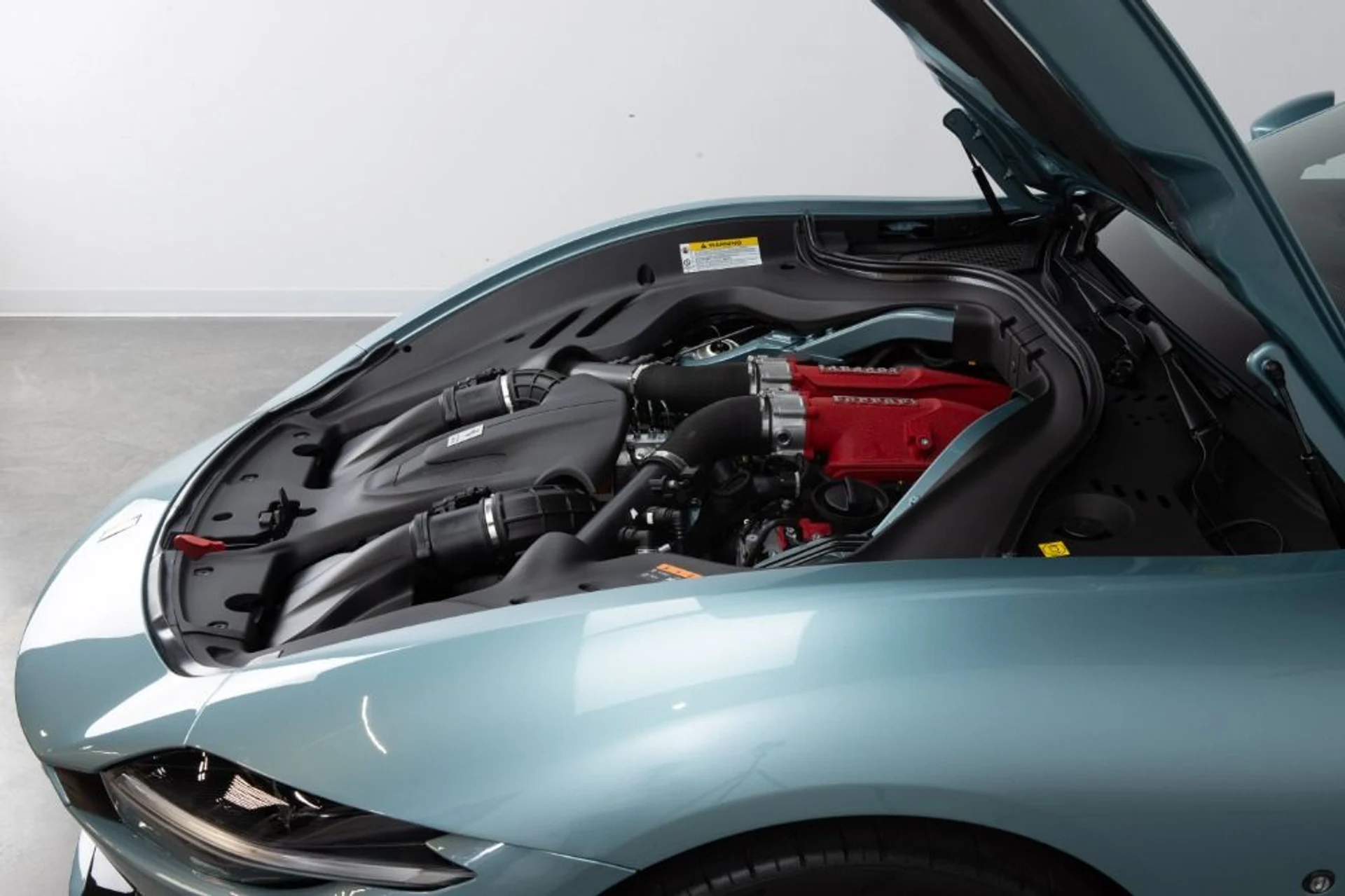 mph098_2587789012_Used_2024_Ferrari_Roma_Spider_08604cdebf