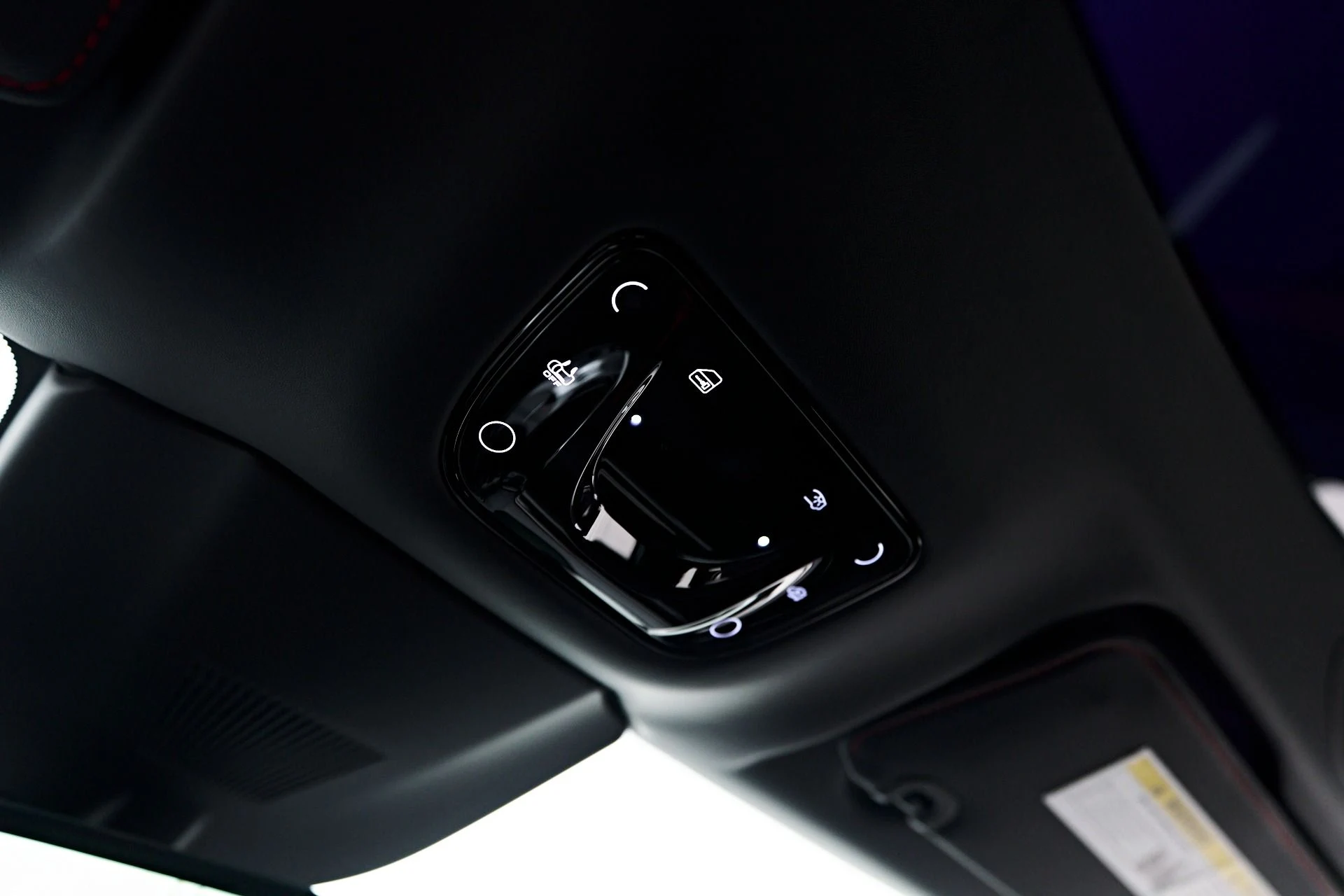 mph098_2765657561_Used_2024_Ferrari_Purosangue_Base_1757201224_958816efea