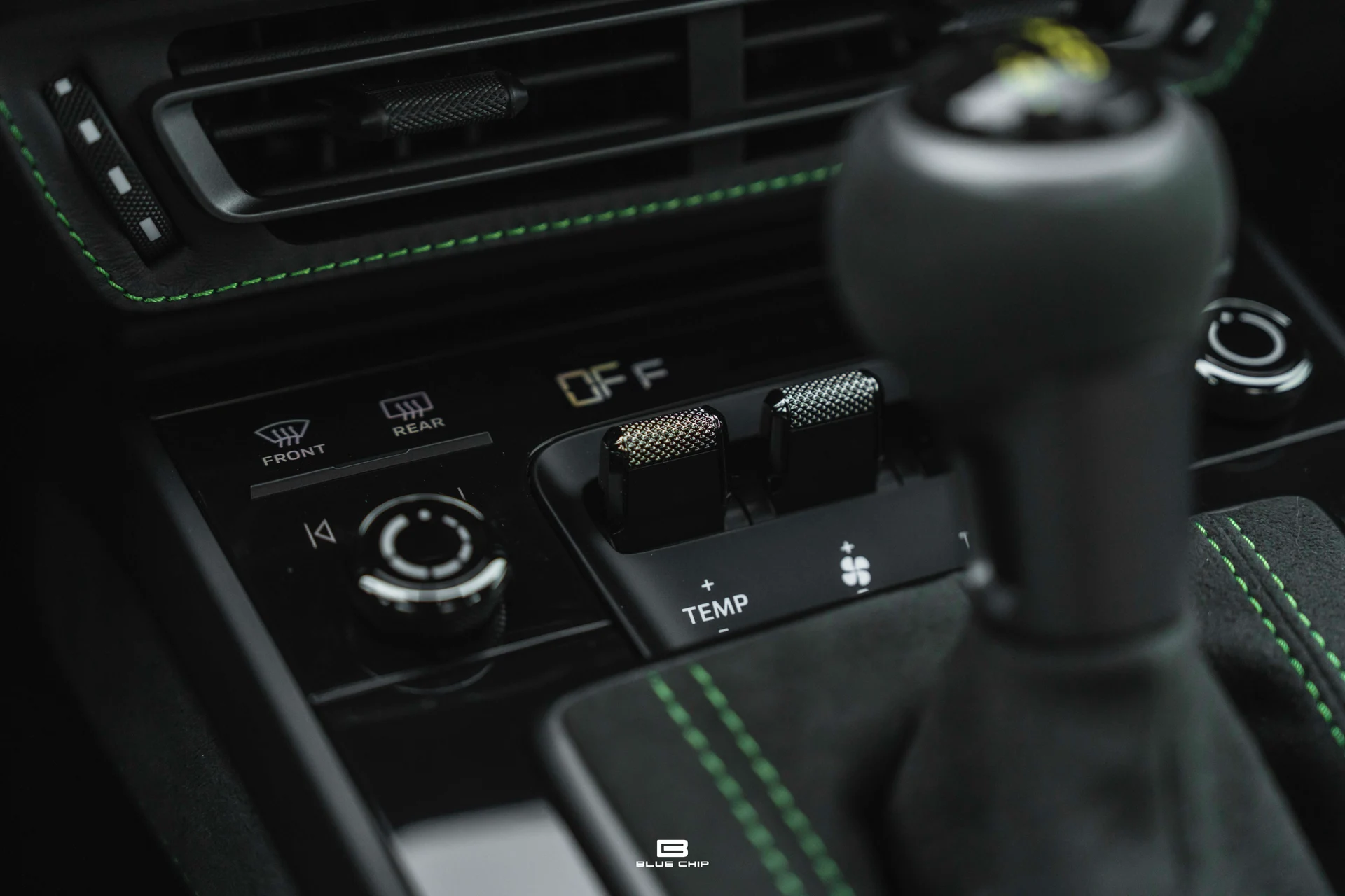 mph098_2866445680_69583b74500d9069133b42c2_A7401162_7400a0d46b