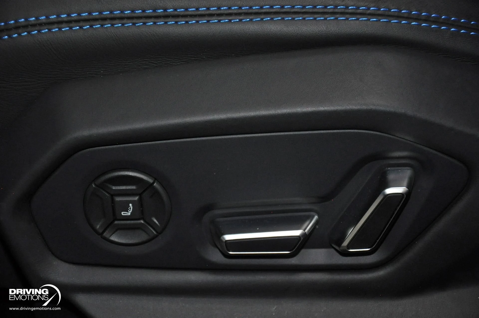 mph098_3542200093_801_p99_l_859b81a373