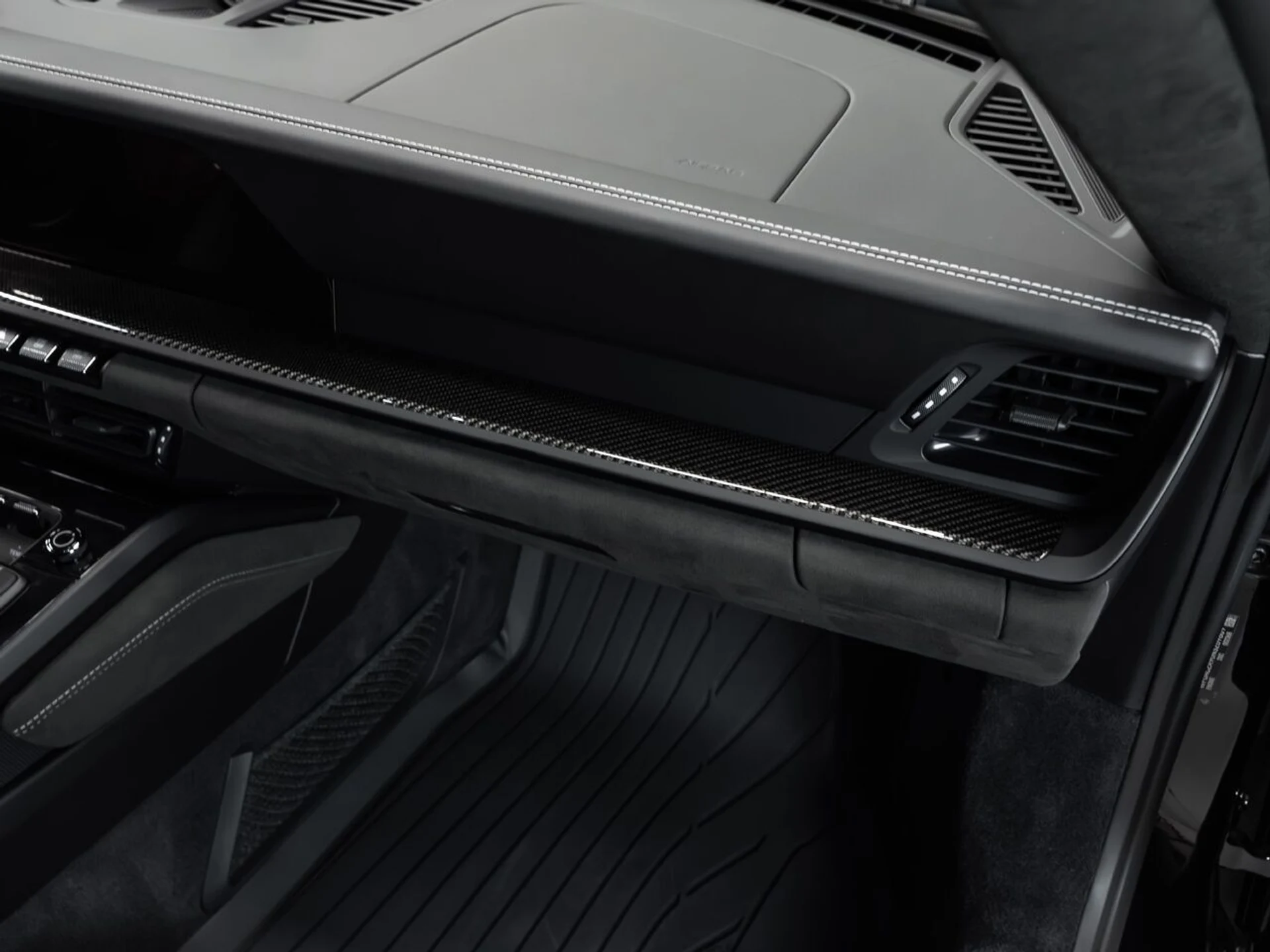 mph098_3566697416_porsche_911_2022_f459ea17b4