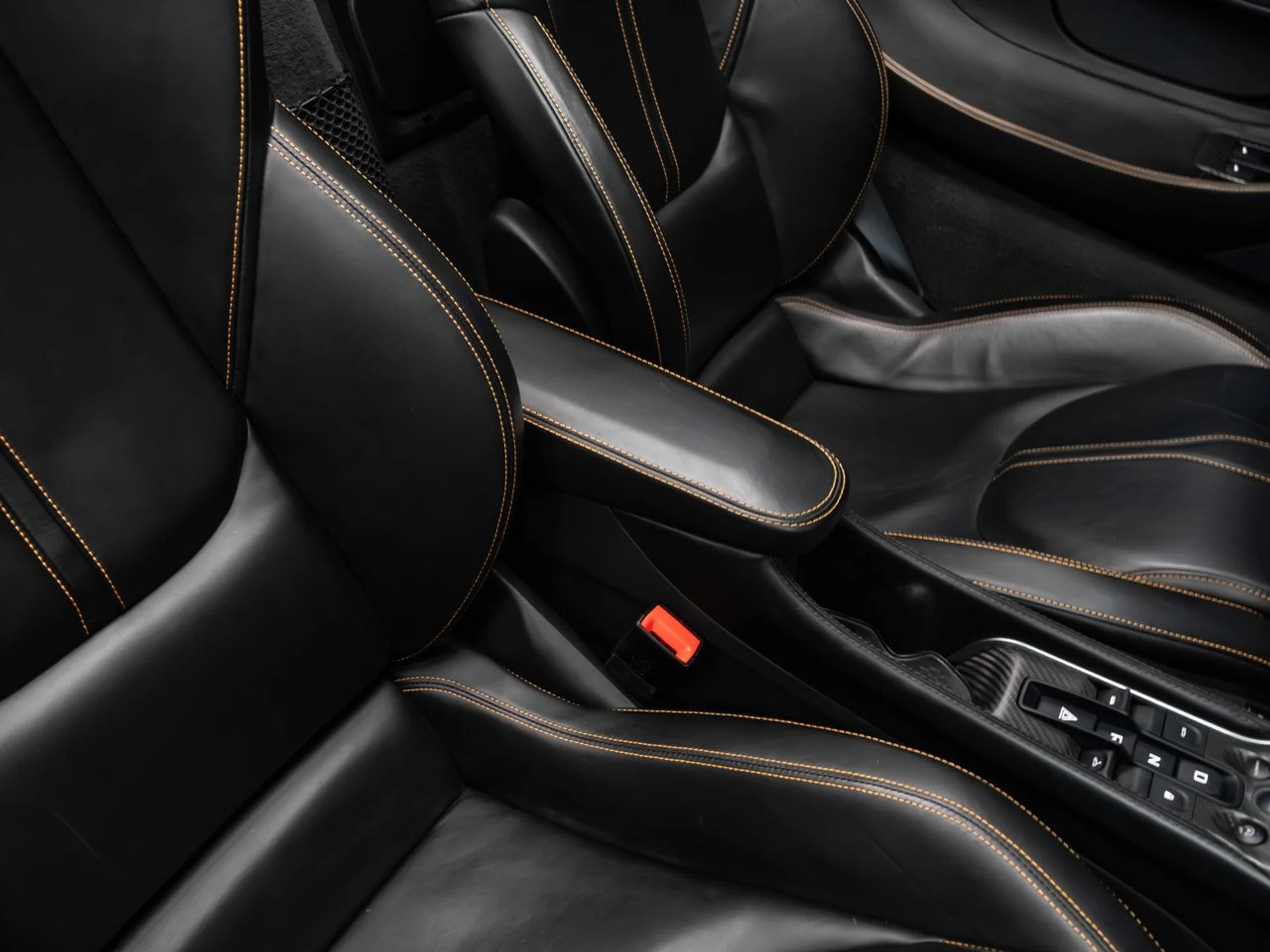 mph098_3707225236_mclaren_570s_2018_511e7d04cc