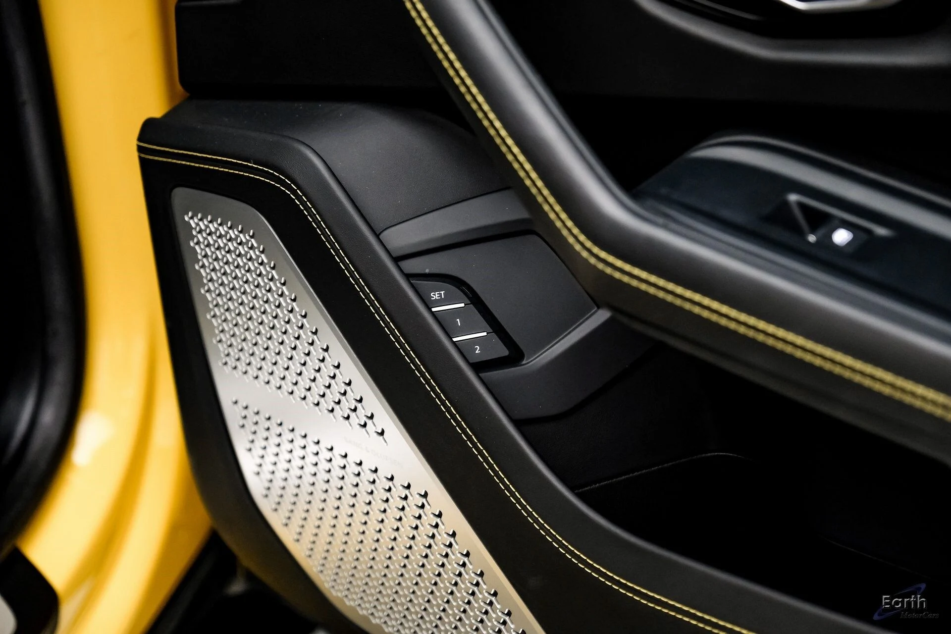 mph098_4038584587_22ec206fb381c69263a934b2e6813d6cx_e8d2111128