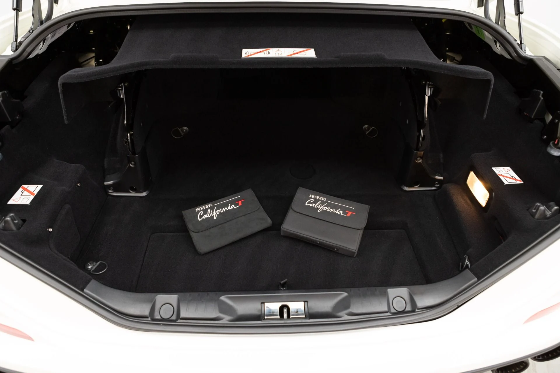 mph098_4101215700_Used_2016_Ferrari_California_T_1772654229_d6efa9a4b3