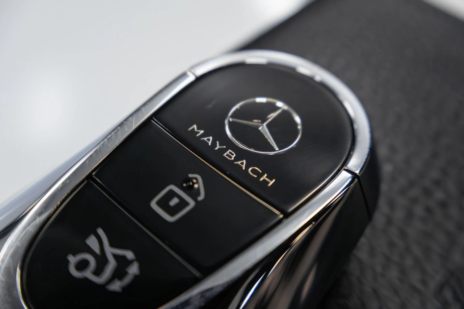 mph098_4264524990_Used_2024_Mercedes_Benz_S_Class_Maybach_S_680_4_MATIC_1766187081_9e0c75b124