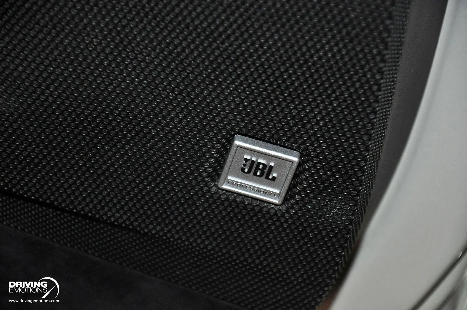 mph098_494275141_859_p99_l_49a14049ca