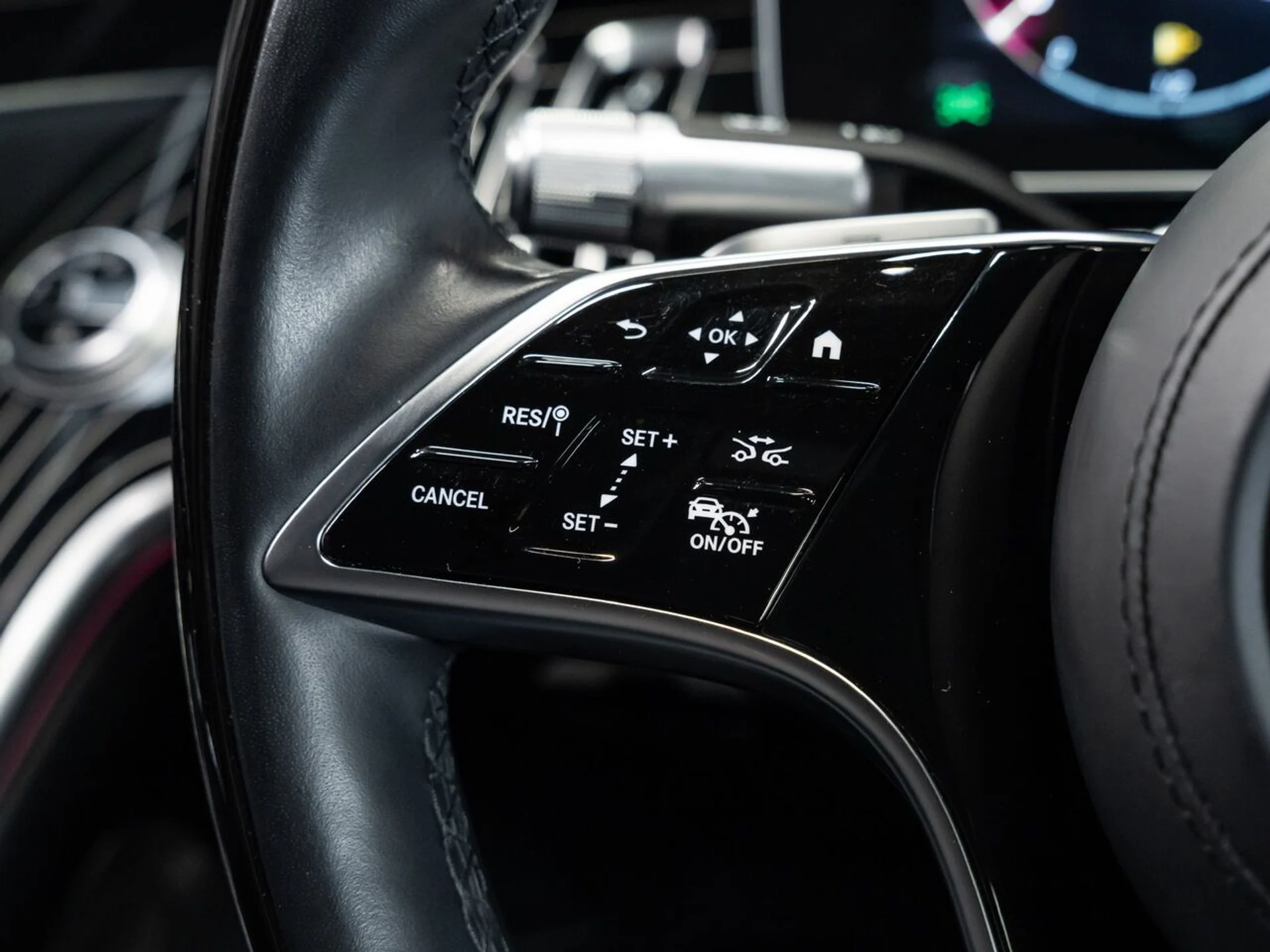 mph098_618282496_mercedes_benz_s_class_2023_4491470c5a