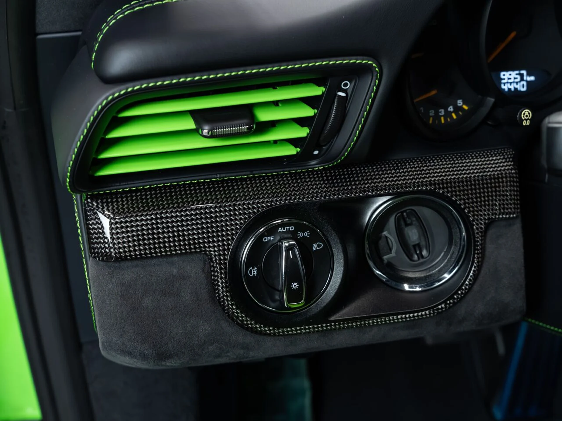 mph099_1081623837_porsche_911_2019_c8880a442d