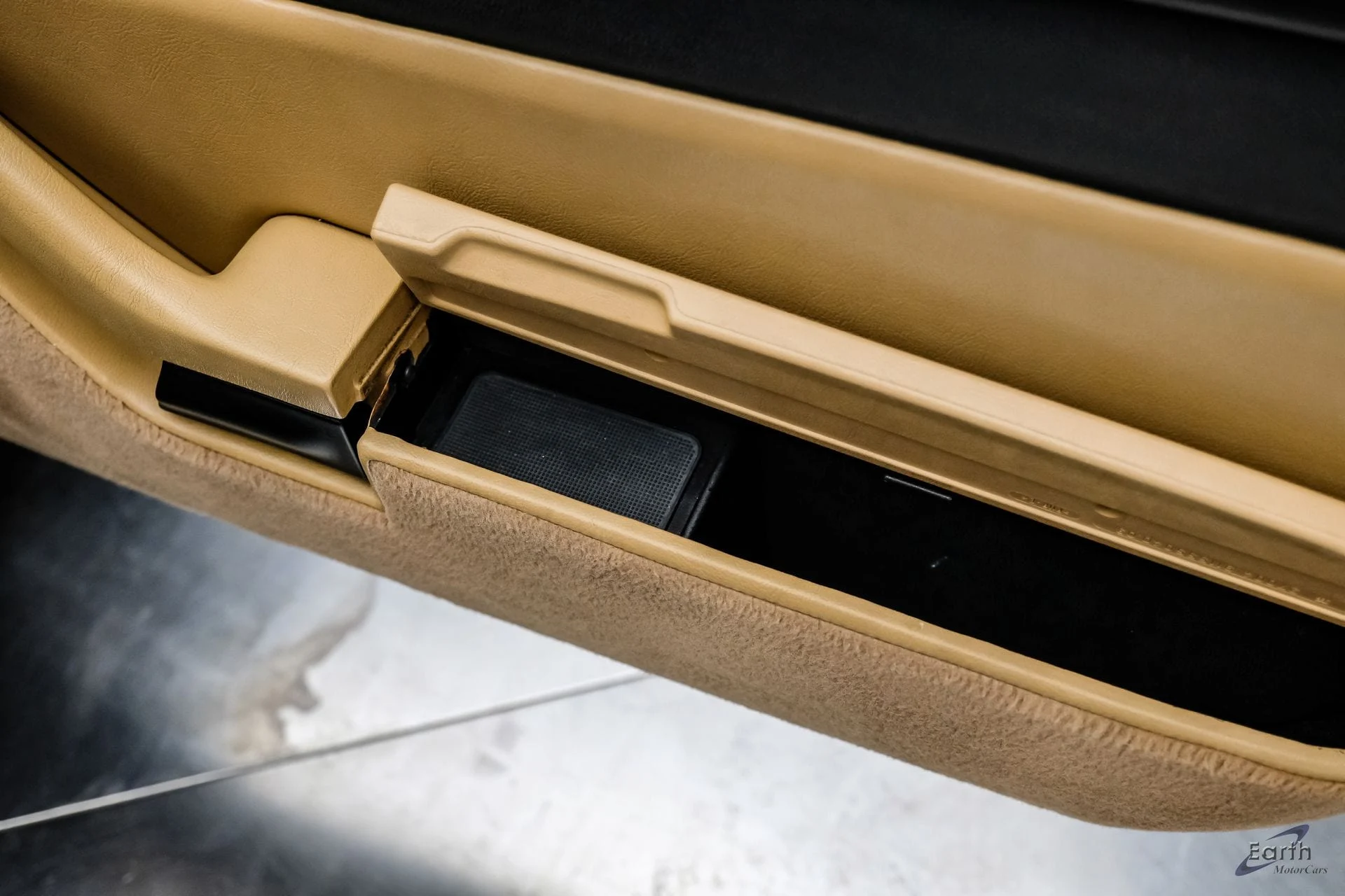 mph099_1481575542_0392d22119778731332bb3099f73bd12x_5d083b8b31