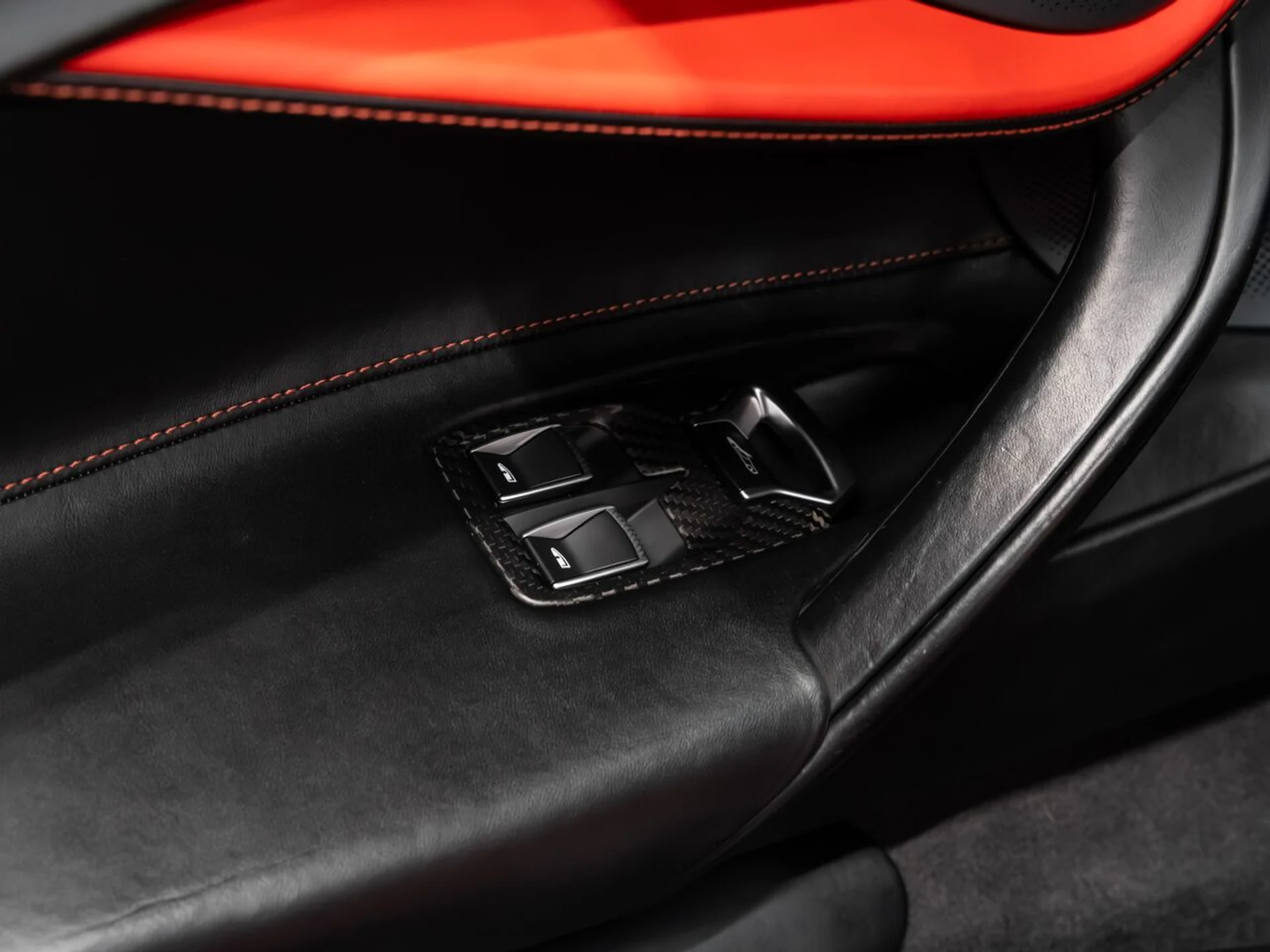 mph099_1570690289_mclaren_720s_2019_df98f5a0d4
