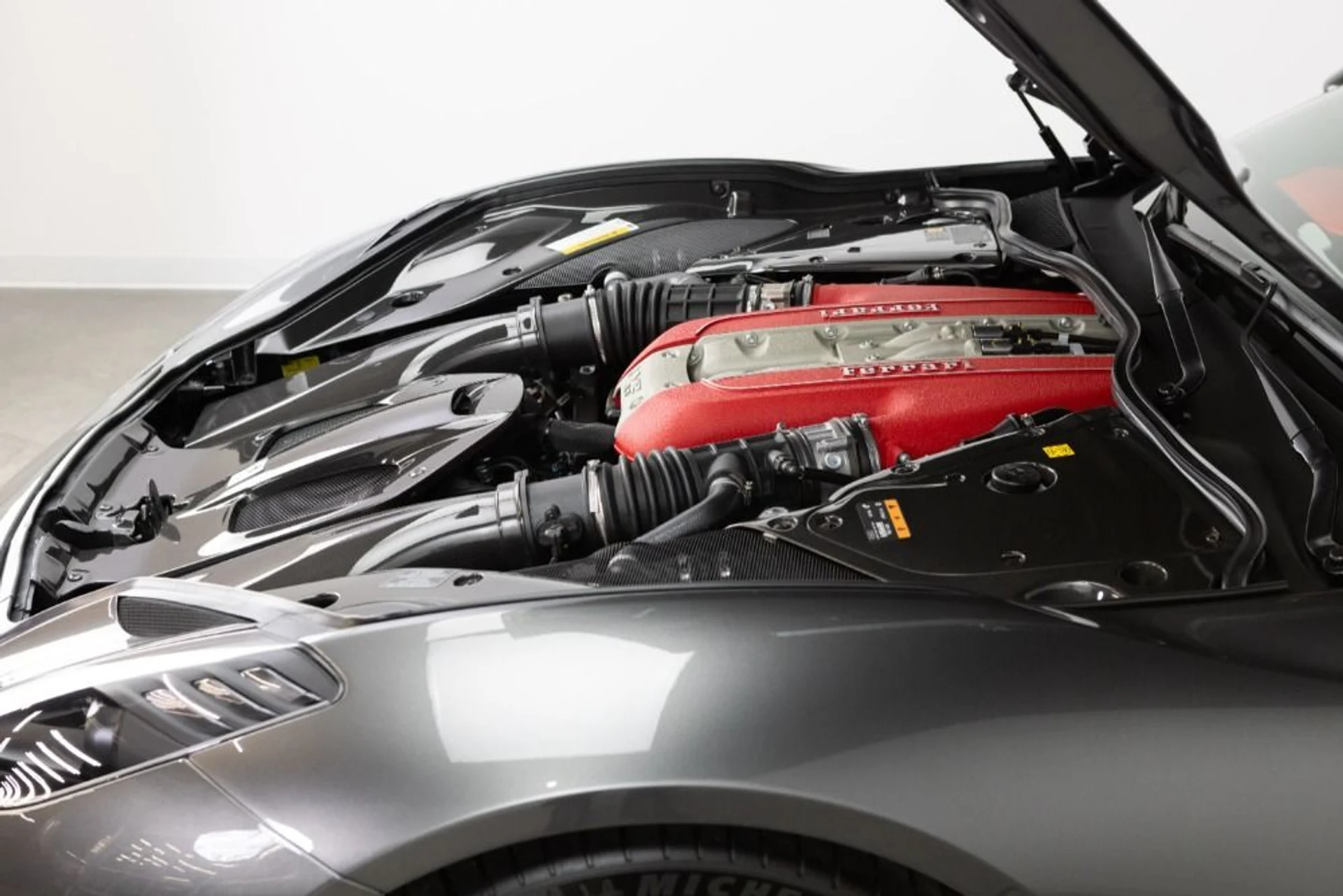 mph099_1575925603_Used_2023_Ferrari_812_GTS_0f254ef0b6