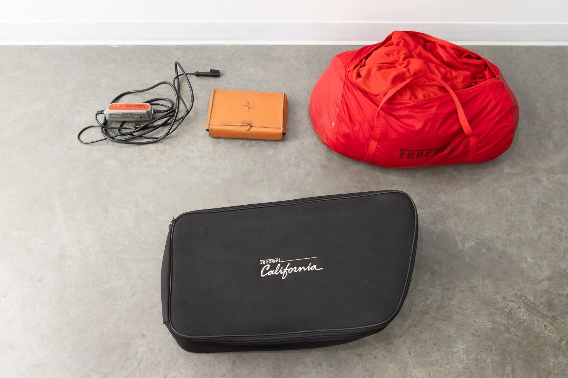 mph099_1677028136_Used_2010_Ferrari_California_1773068513_1266a25492