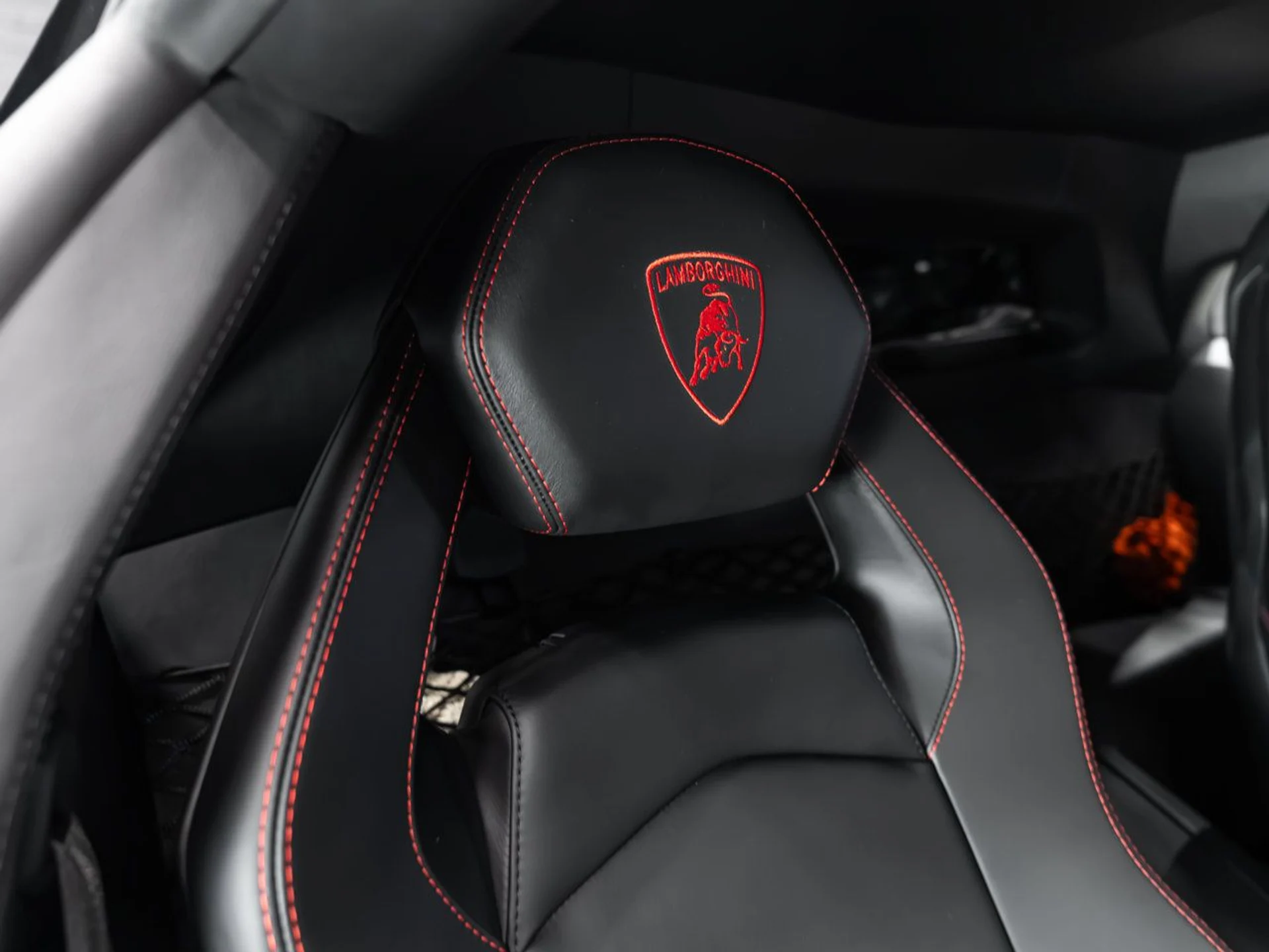 mph099_1867966662_lamborghini_aventador_2017_75d47ac7d5