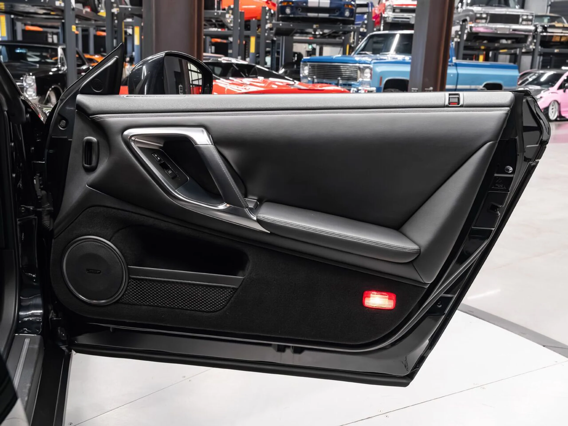 mph099_1927810976_nissan_gt_r_2009_aa6fa659a8