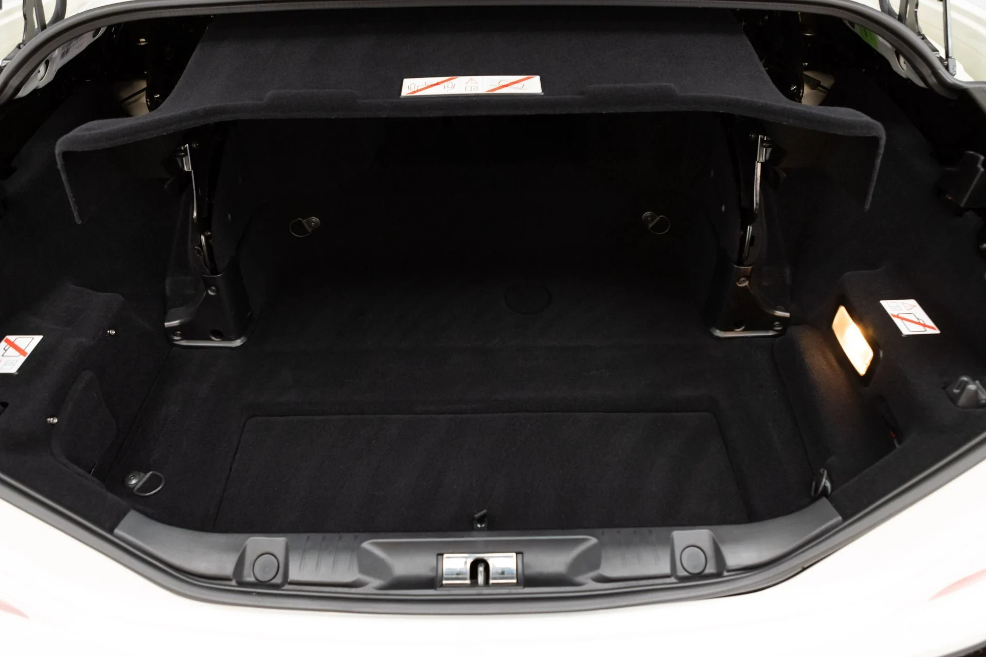 mph099_2227093441_Used_2016_Ferrari_California_T_1772654229_401ee4d6ee