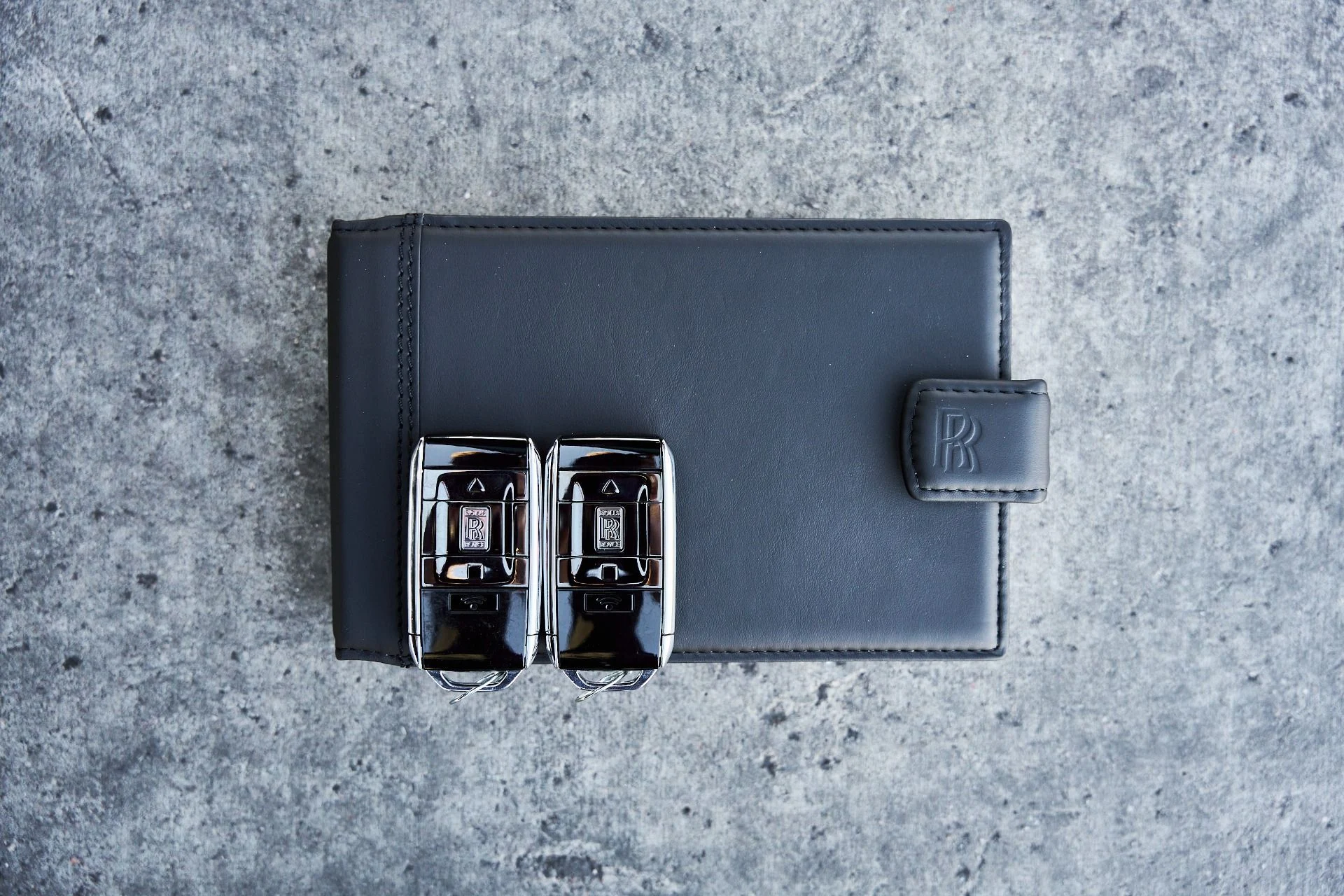 mph099_2414466245_Used_2024_Rolls_Royce_Phantom_Base_1770700210_fc0dac5f8a