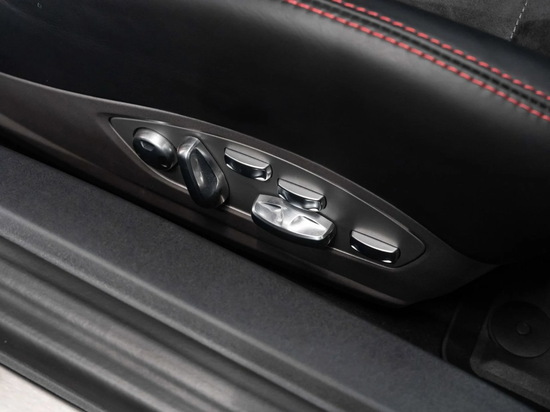 mph099_2561635082_porsche_911_2015_8af2f4e133