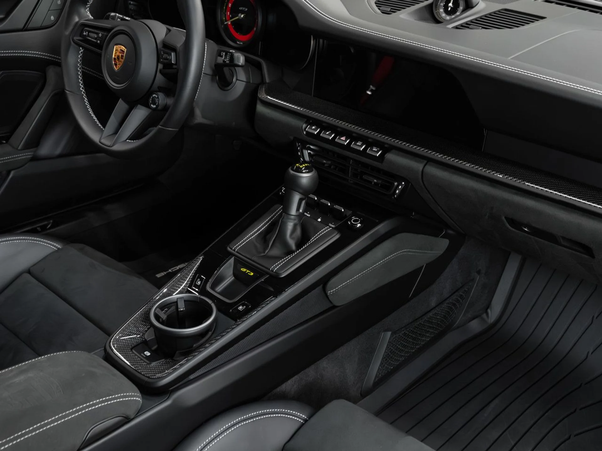 mph099_2691232763_porsche_911_2022_5f247b0051