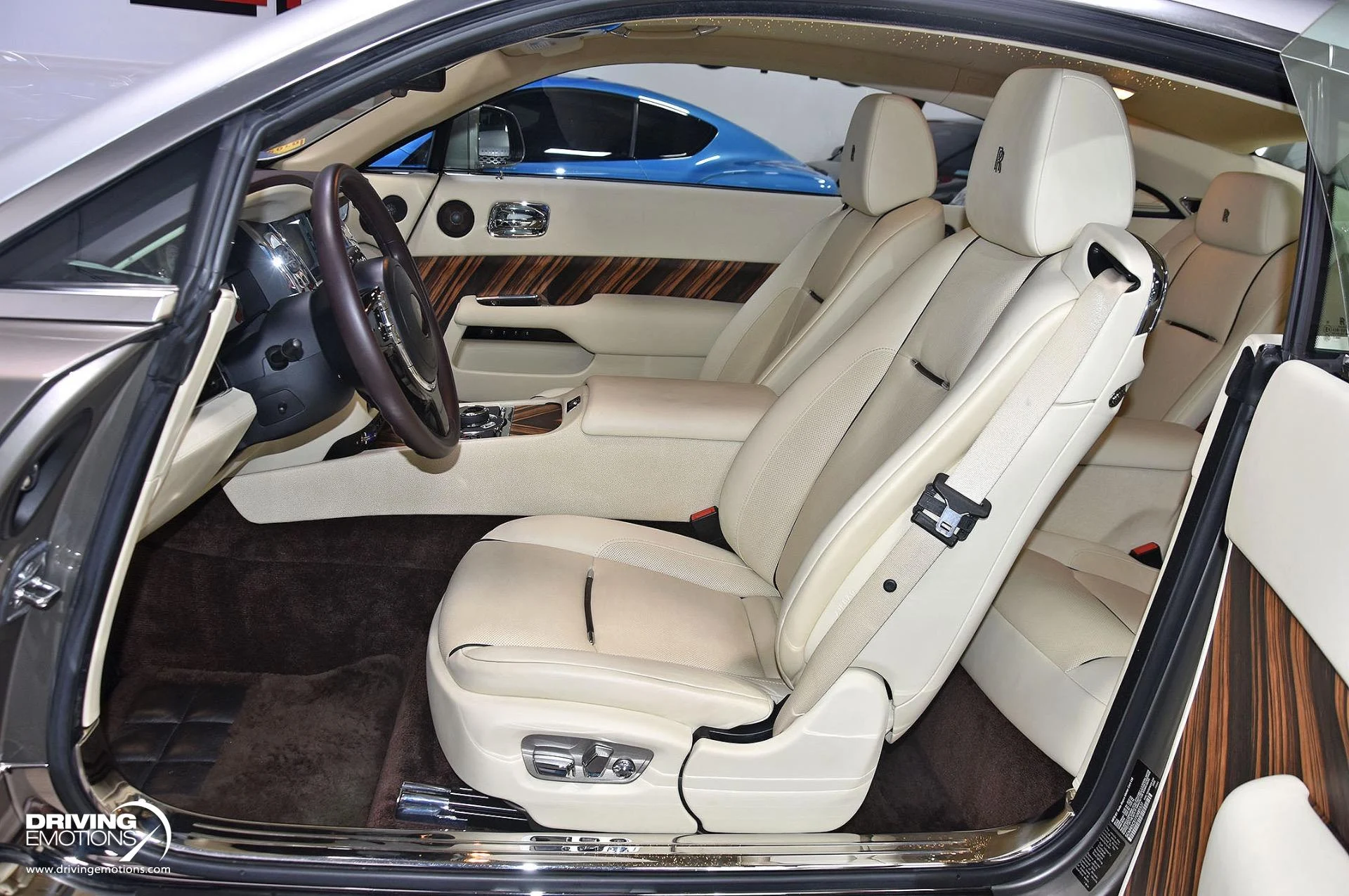 mph099_2726212110_883_p100_l_eafdfafe7a