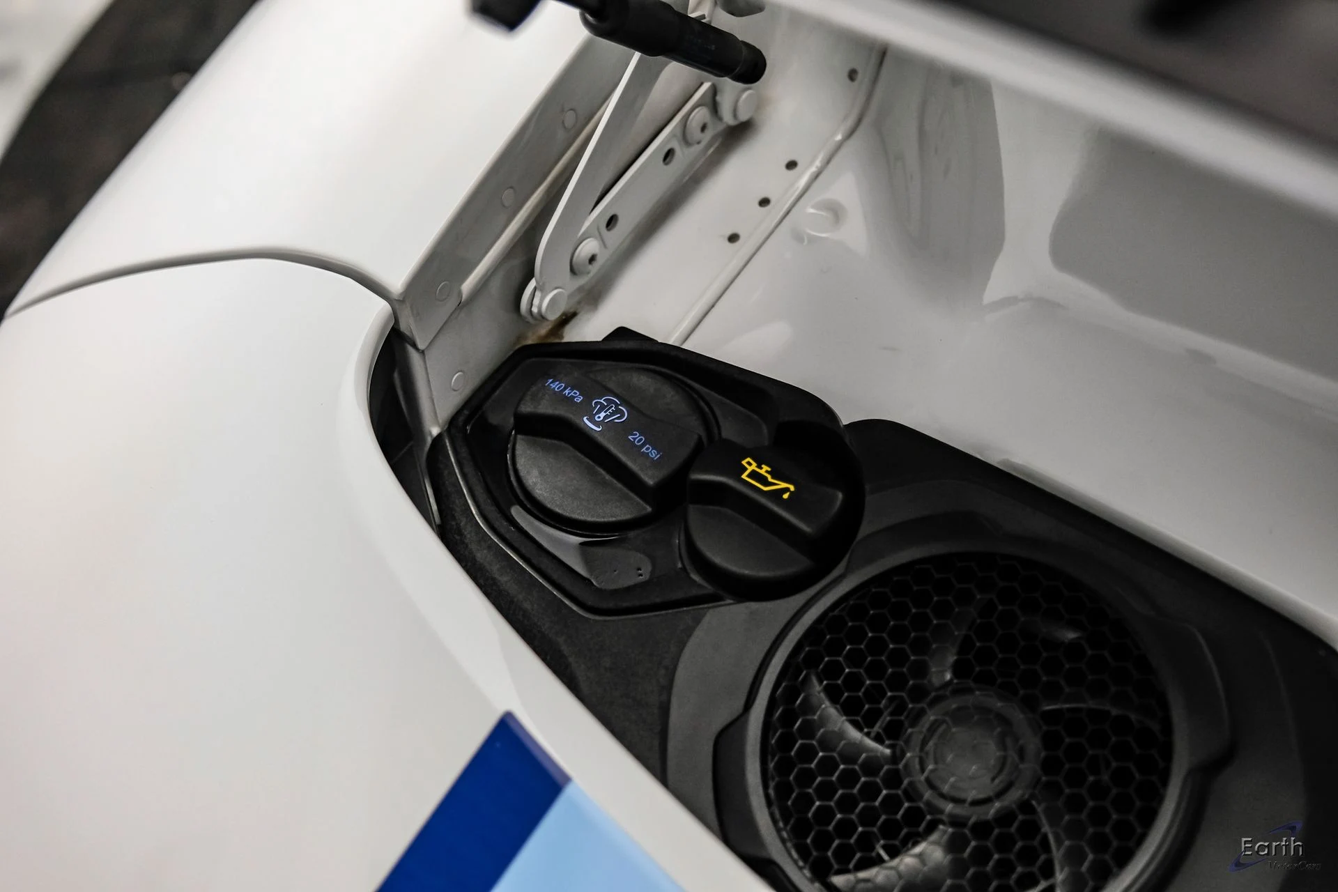 mph099_2962243043_69280c0a12ce2ec5af3a7799af426c82x_df1aa72f07