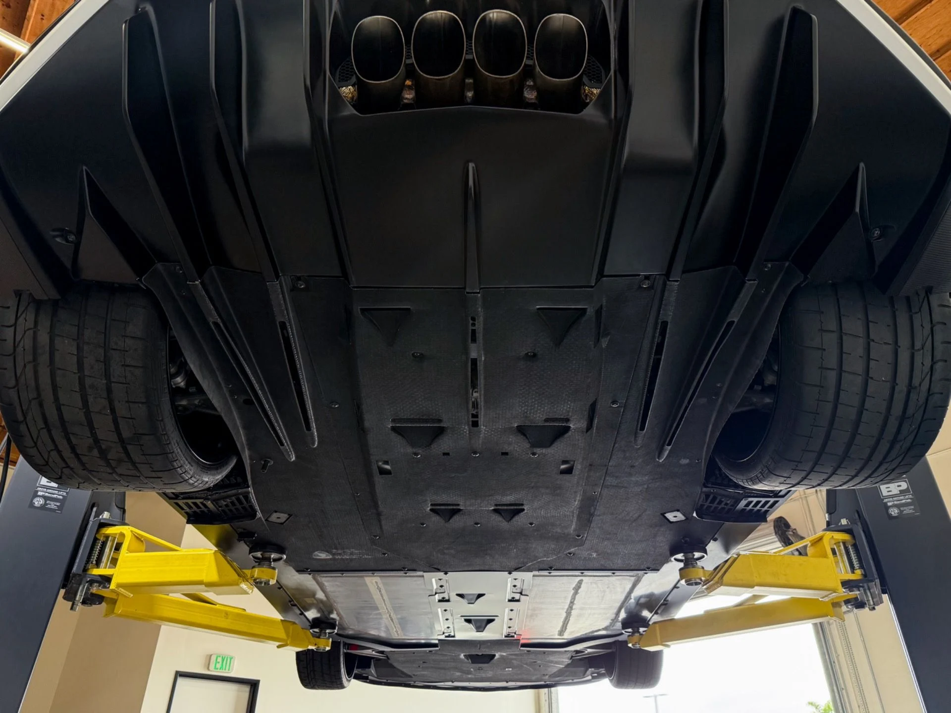mph099_3422613979_Used_2016_Lamborghini_Aventador_LP_750_4_Superveloce_1779993122_e0b65ee196
