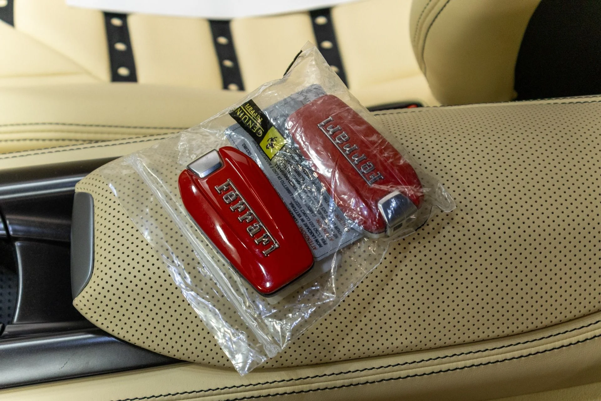 mph099_369448461_Used_2018_Ferrari_812_Superfast_1763480061_5b03c59038