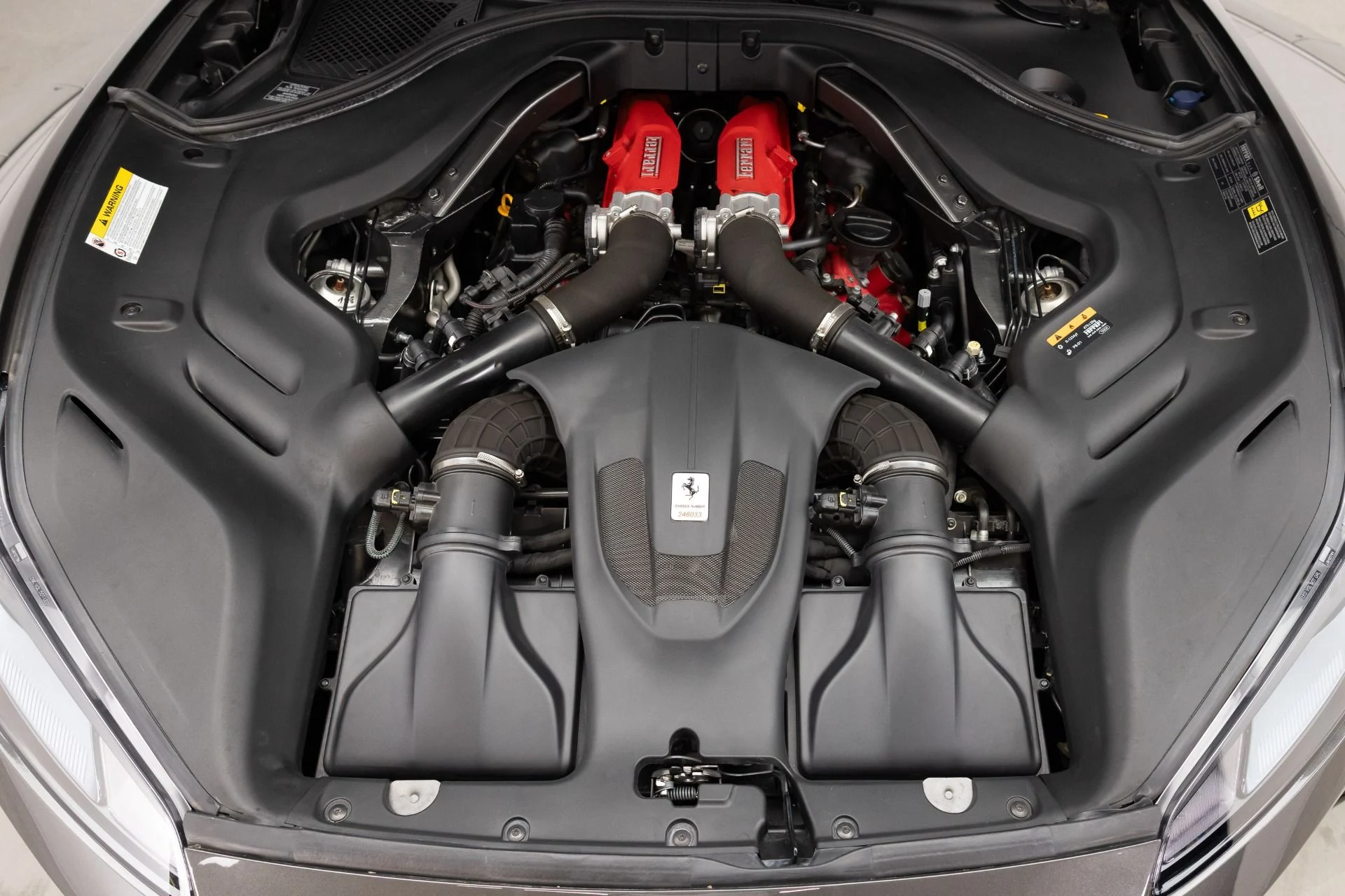 mph099_3936134735_Used_2019_Ferrari_Portofino_1784318320_5b6920886a
