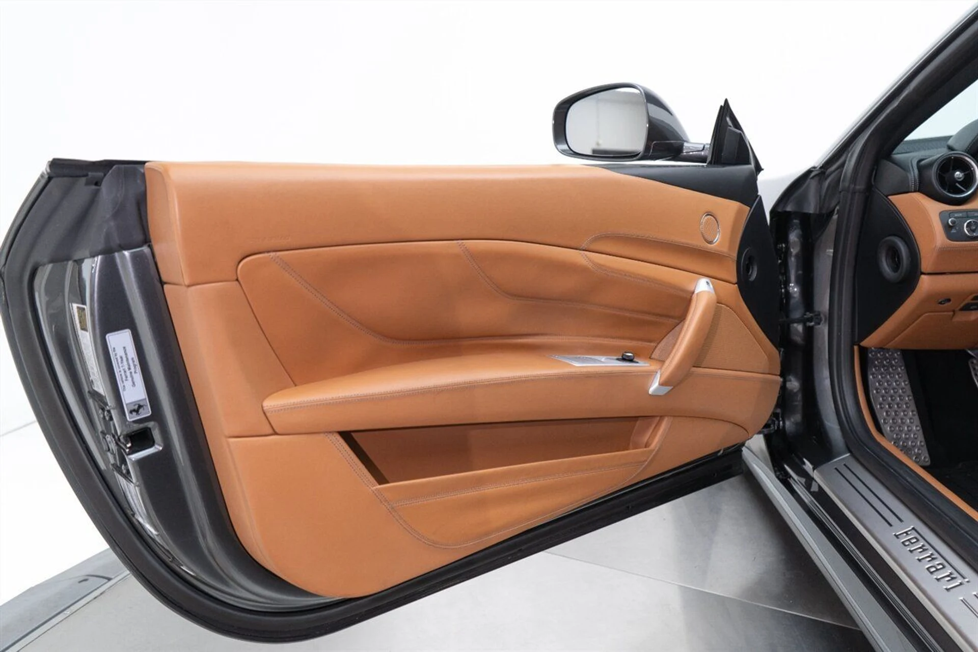 mph099_812811827_6c9c09cda9_1280_5ece44ed57