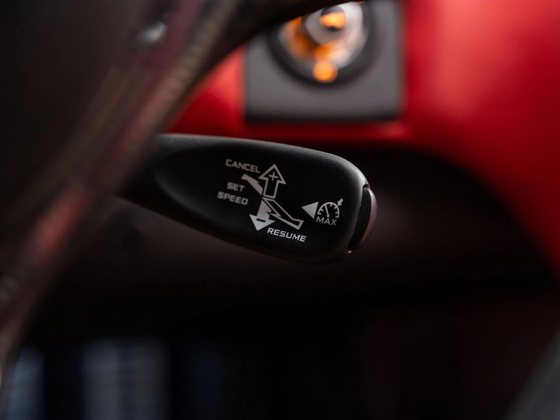 mph100_1020186315_mclaren_650s_2015_fb37c7e4a2