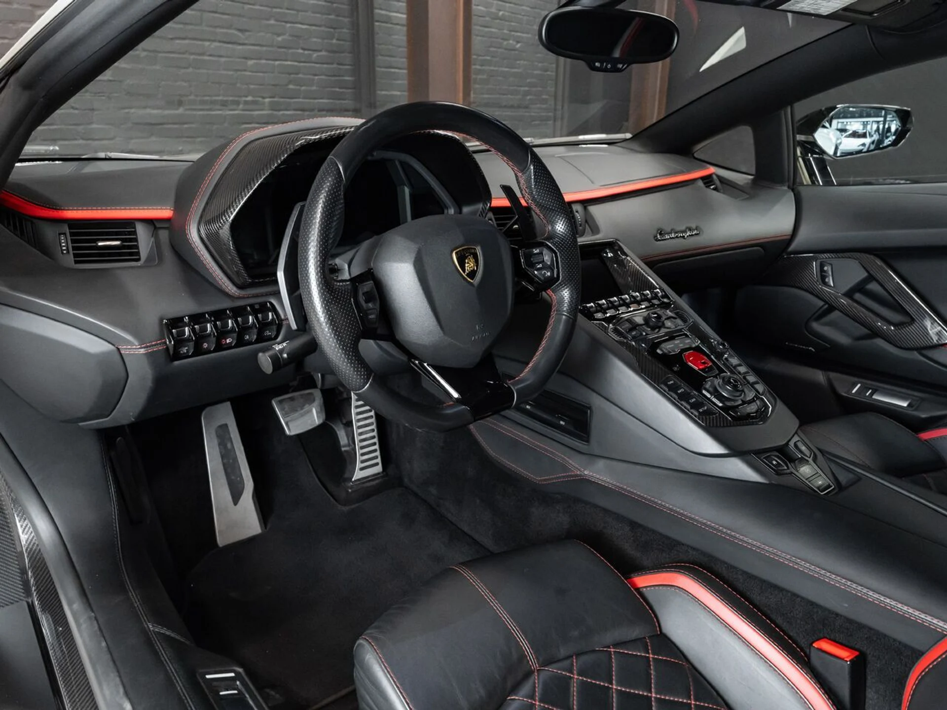 mph100_1101135563_lamborghini_aventador_2017_2477e2bed9