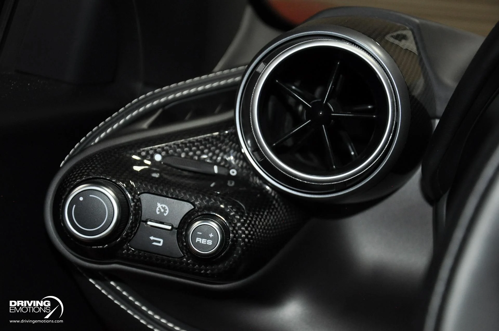 mph100_1179837744_896_p101_l_52368d42de