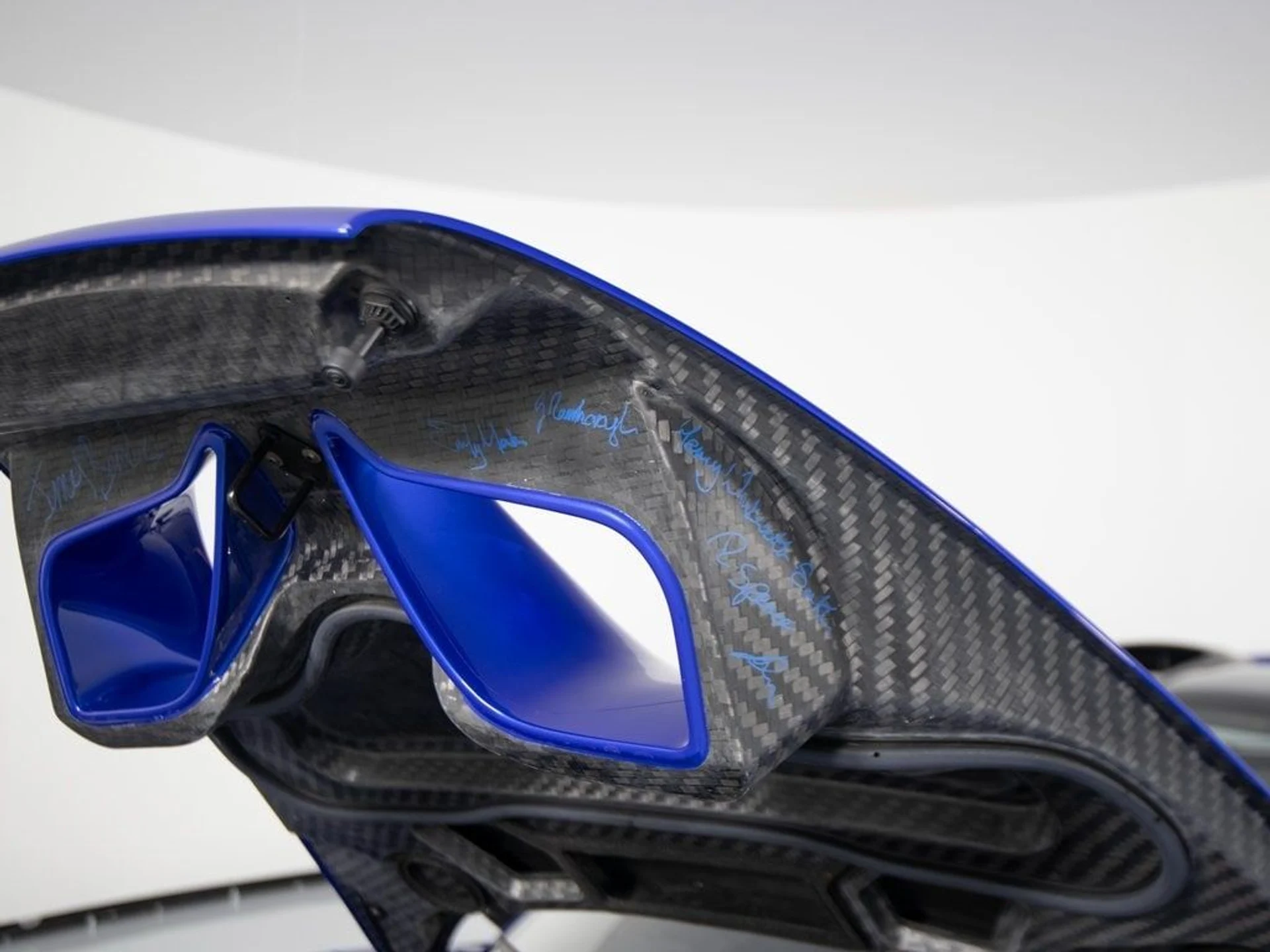 mph100_1253171050_f76d1019cd42137006f69995b954045bx_6efb28eeeb