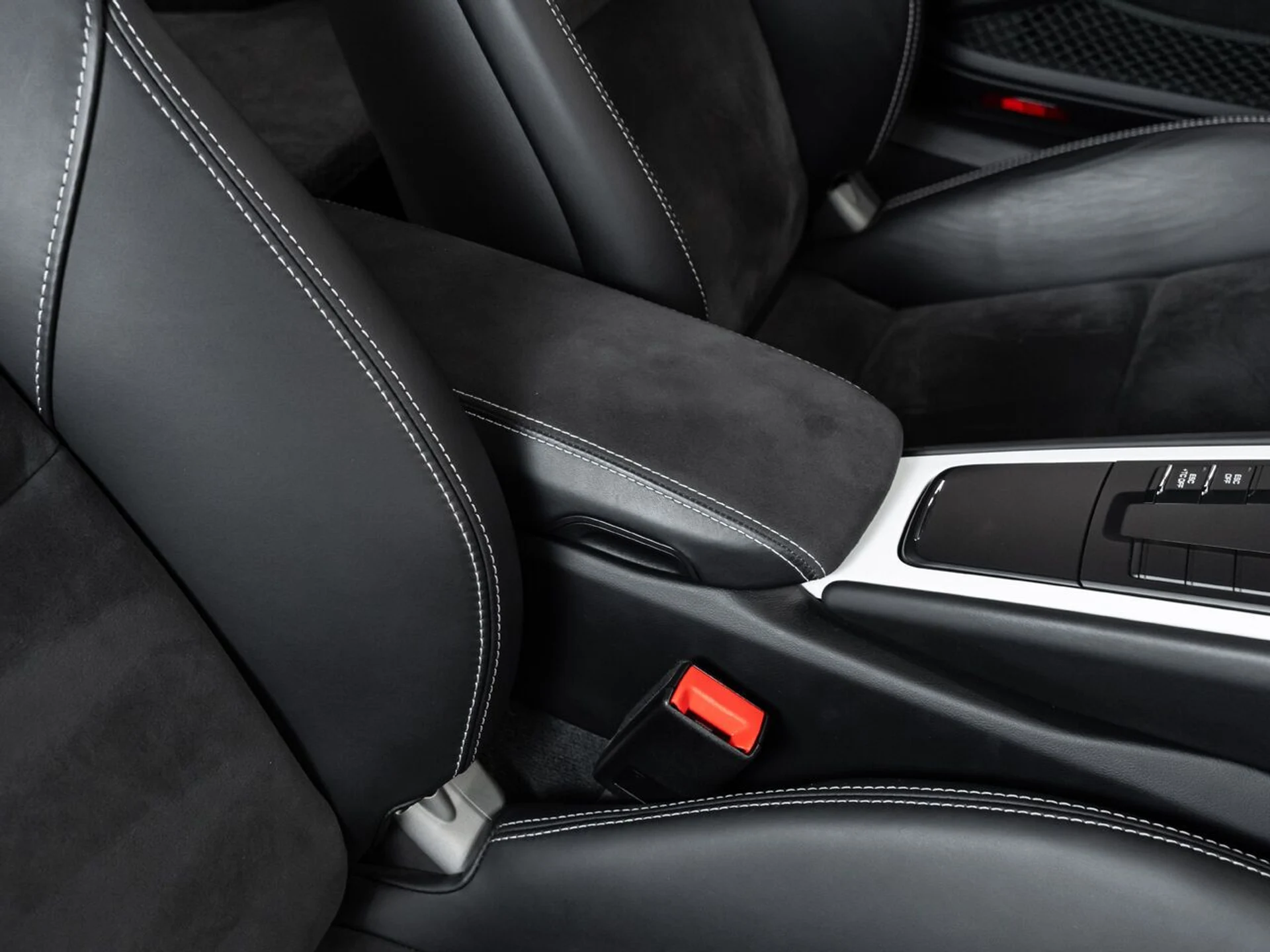 mph100_1339877595_porsche_911_2019_527703de22