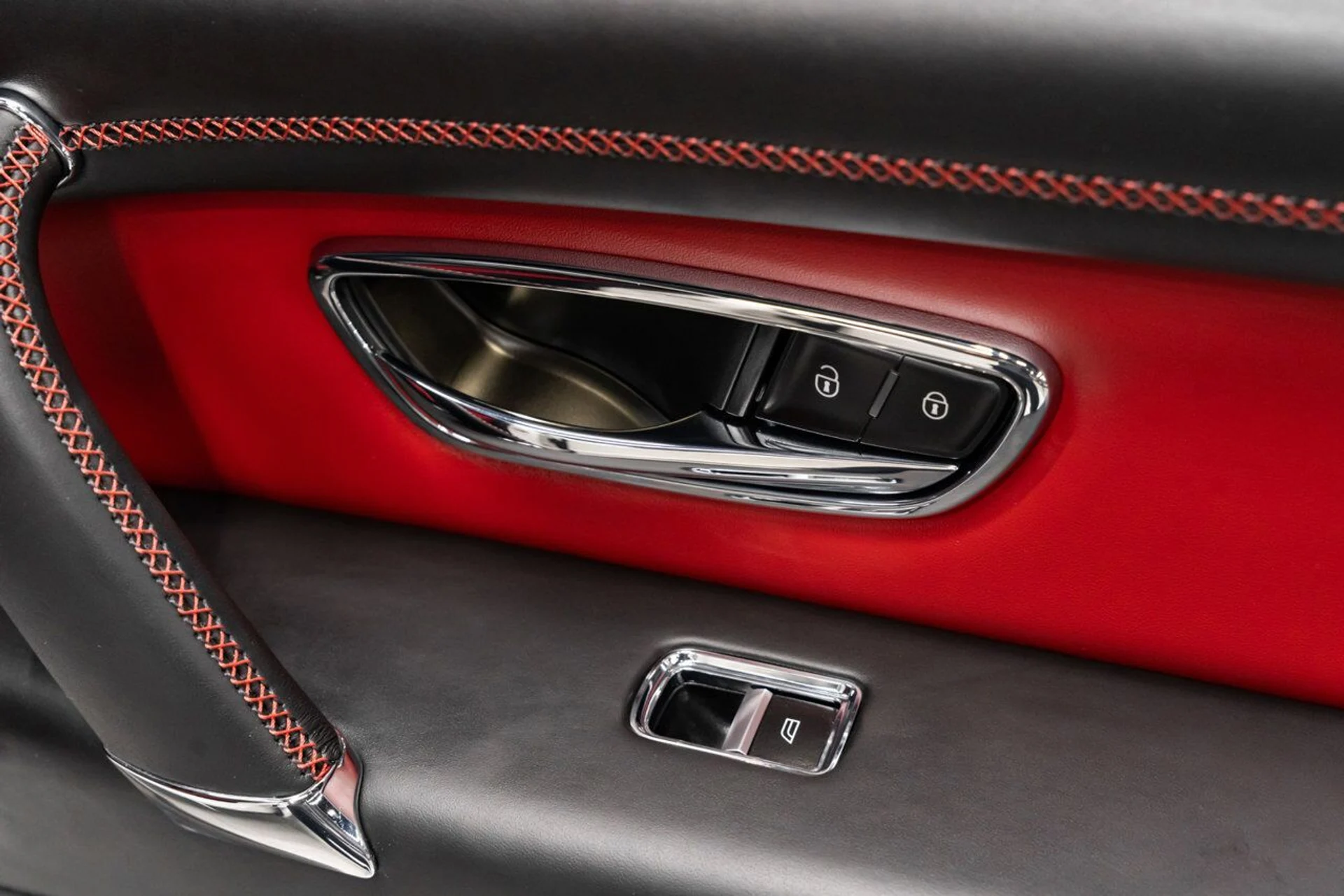 mph100_1635183155_bentley_bentayga_2019_ccad74c52f