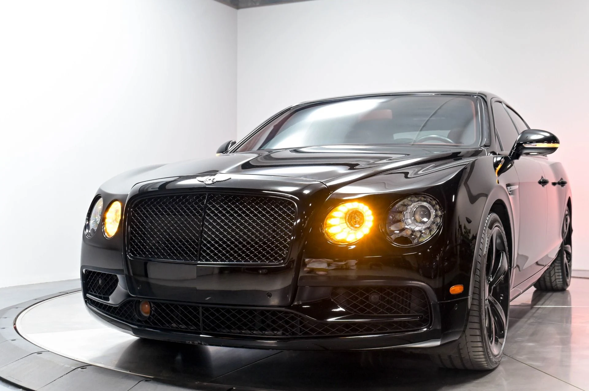 mph100_1679930356_Used_2017_Bentley_Flying_Spur_W12_S_1782583031_9b3a3998a0