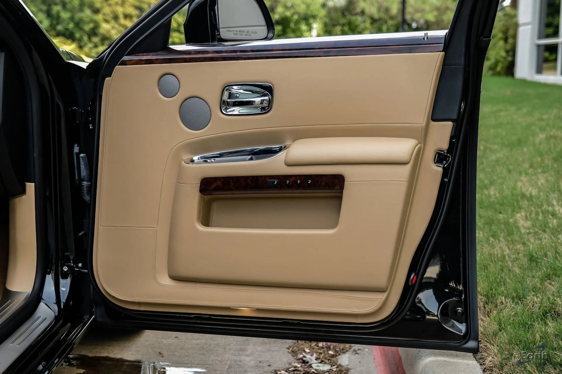 mph100_176448692_ebce15dab89c309dd53af776ad3fed90x_925663858d