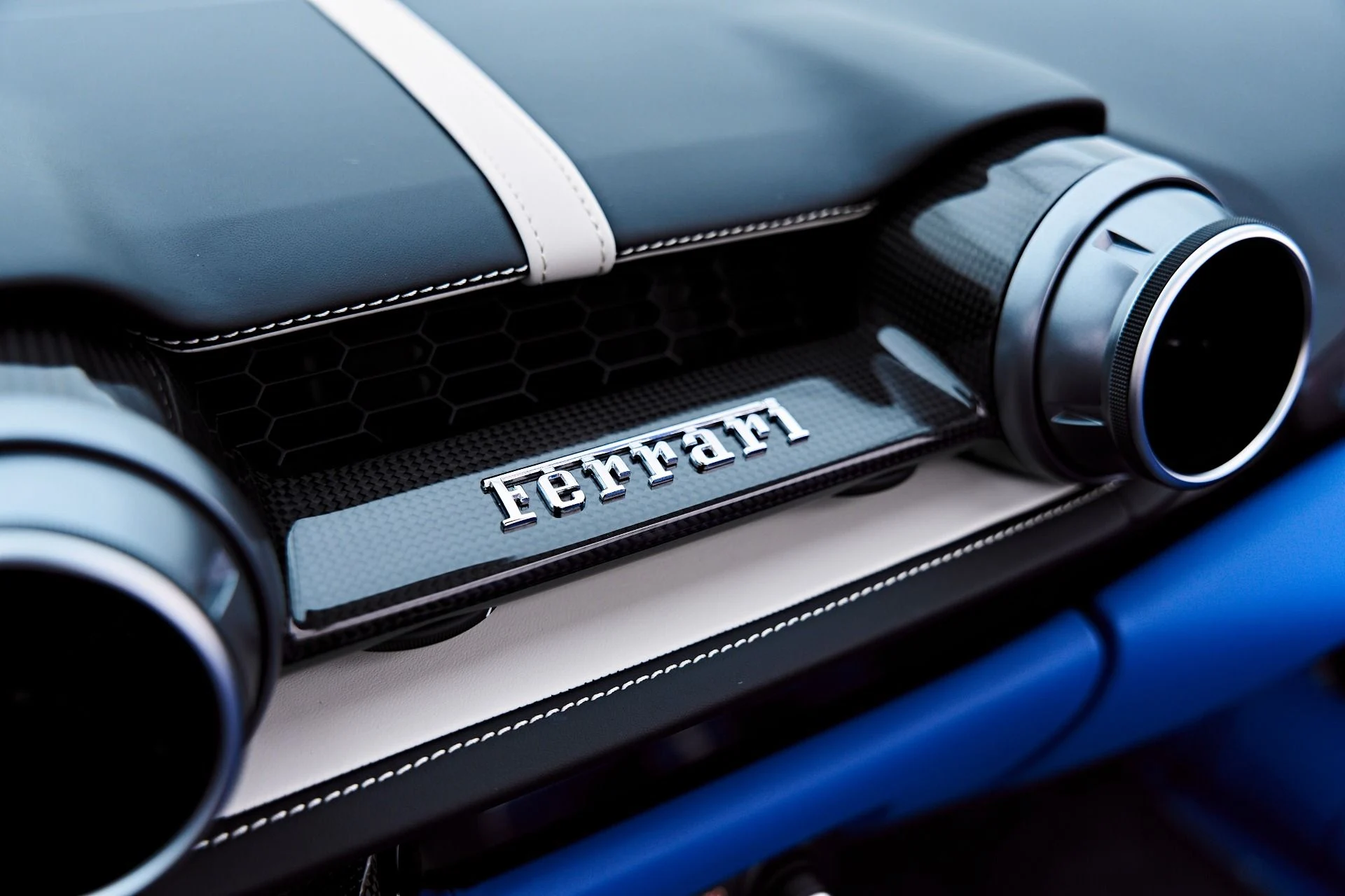 mph100_1848053976_Used_2023_Ferrari_812_GTS_Base_1785445662_f929f3f666