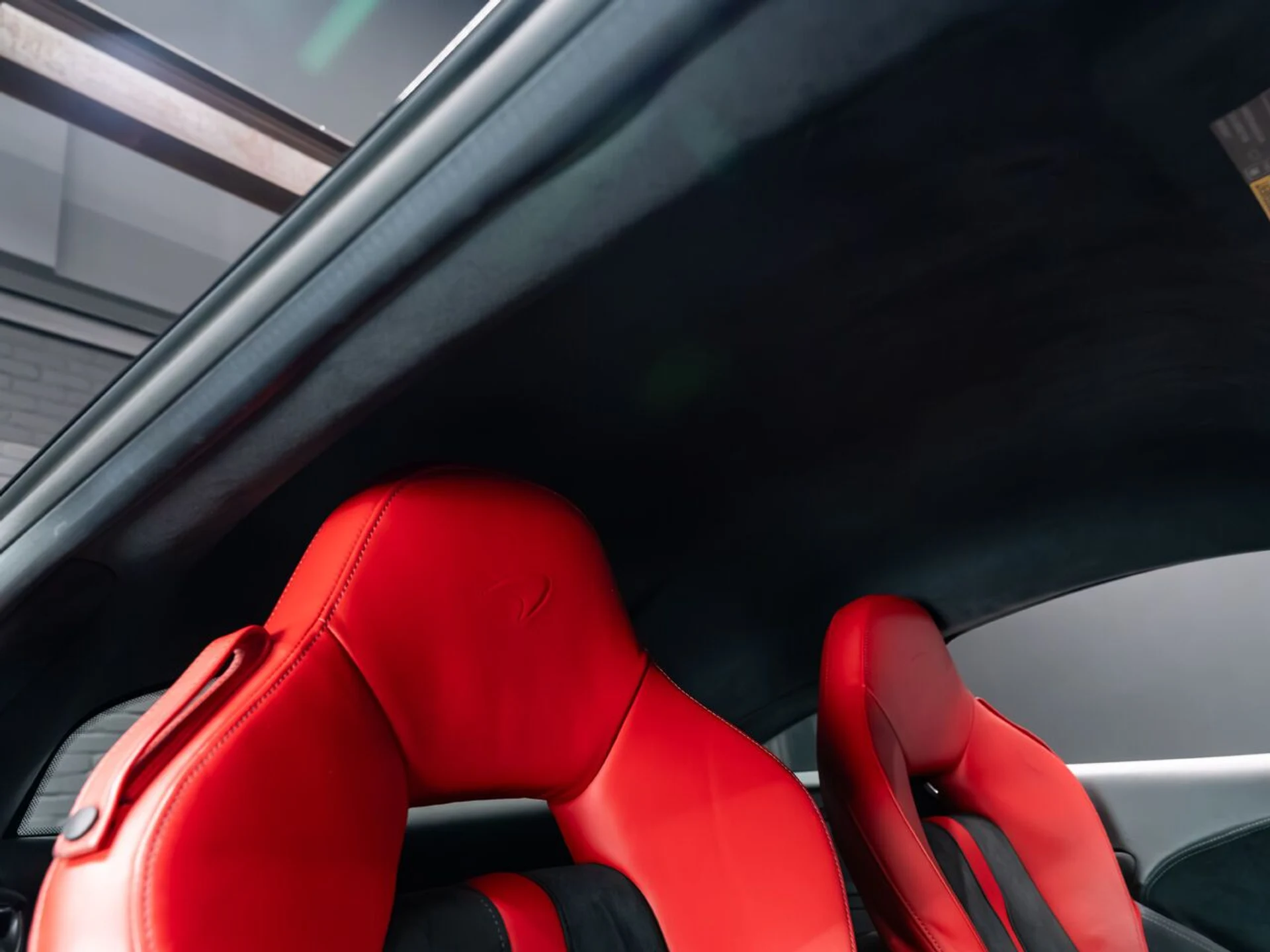 mph100_1918869324_mclaren_570s_2017_12fa0b524d