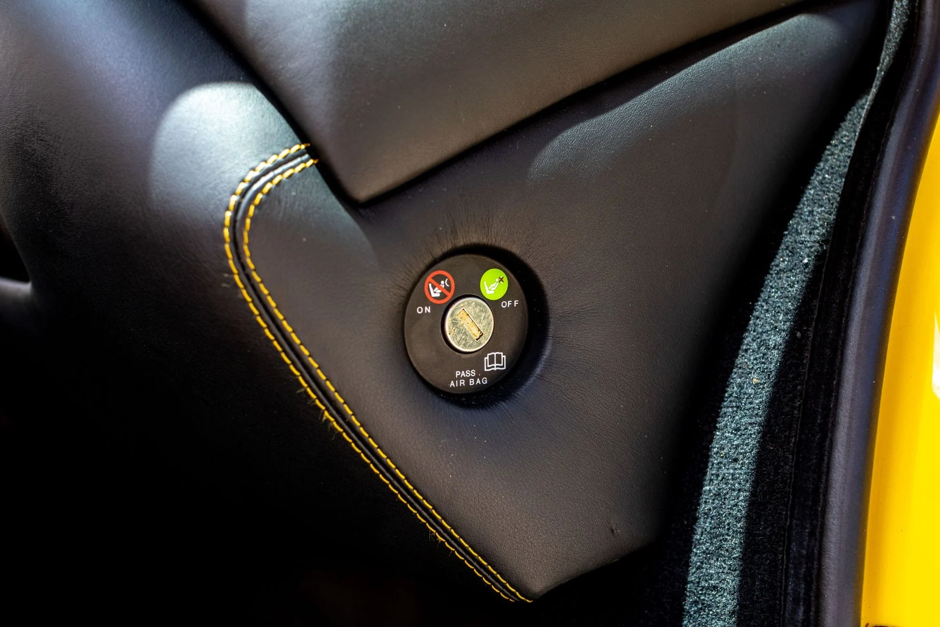 mph100_1975671015_Used_2001_Lamborghini_Diablo_VT_IMMACULATE_CONDITION_W_EXTENSIVE_CARBON_19_K_SERVICE_PERFORMED_1659125281_fb6fb3816f